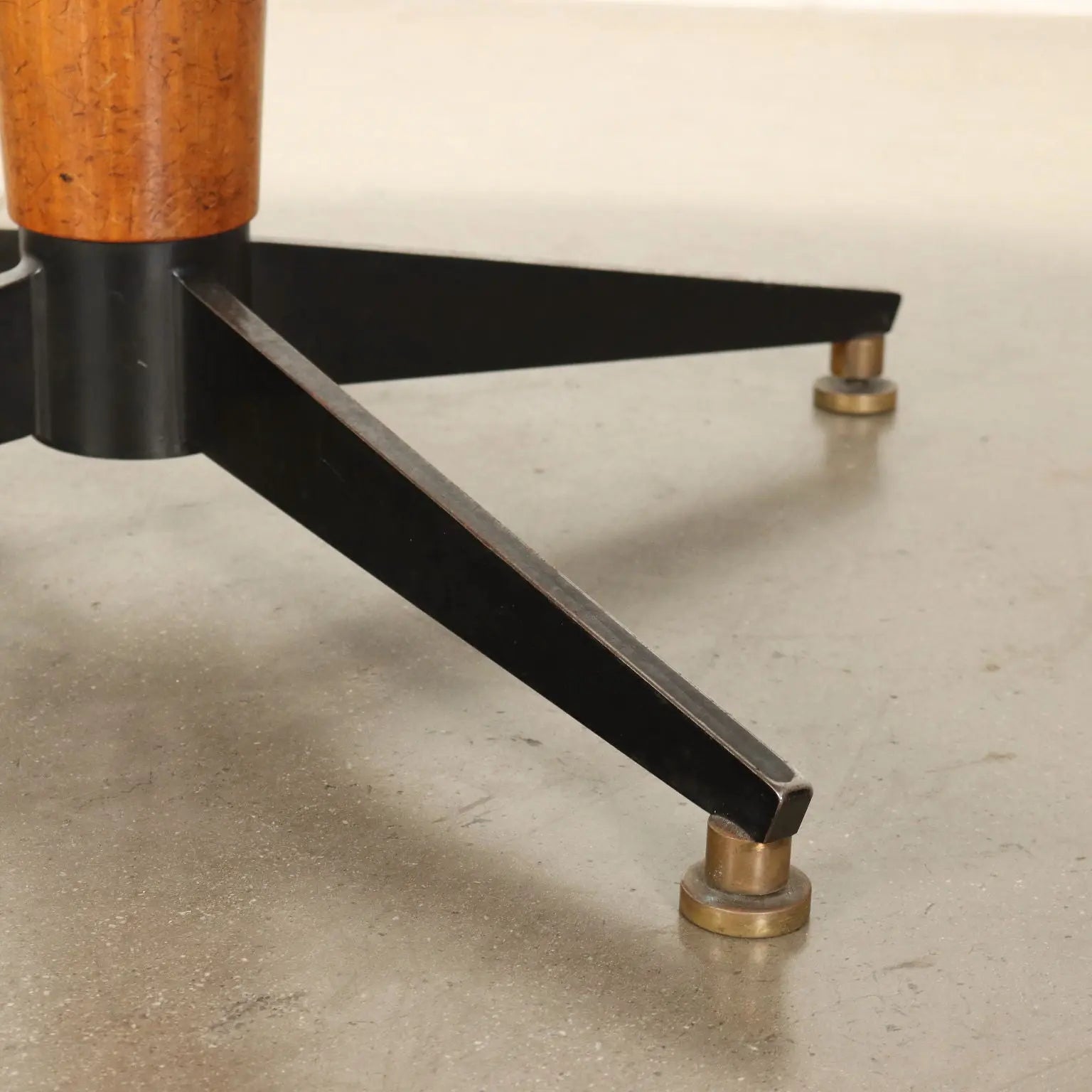 Vintage Table Enamelled Metal Painted Beech Wood Brass Design 1960s | Modernism | Tables