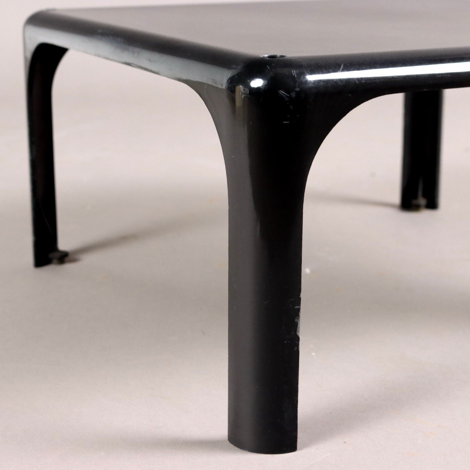 Artemide Demetrio 45 Coffee Table Vintage Design Italy 1970s - Design Vico Magistretti | Modernism  Tables