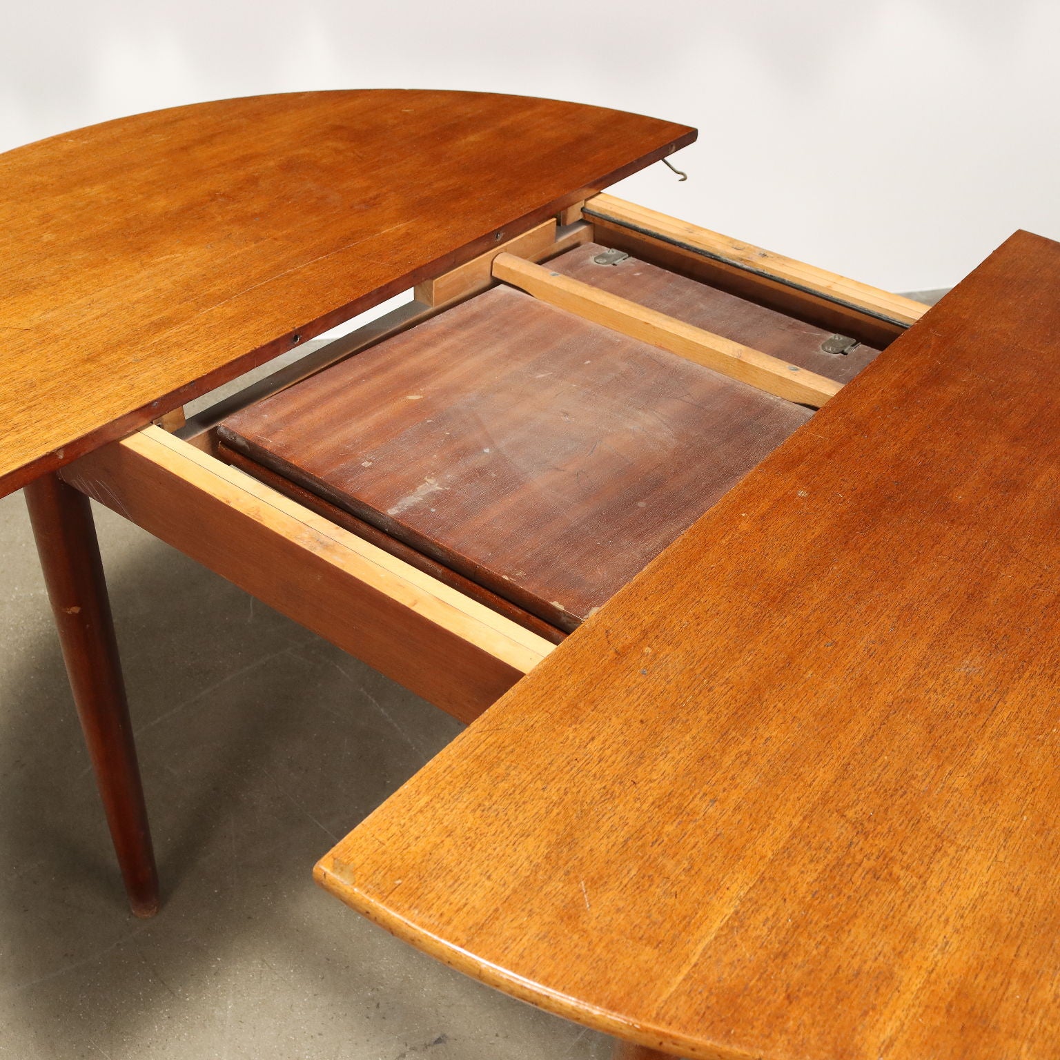  | Modernism  Tables