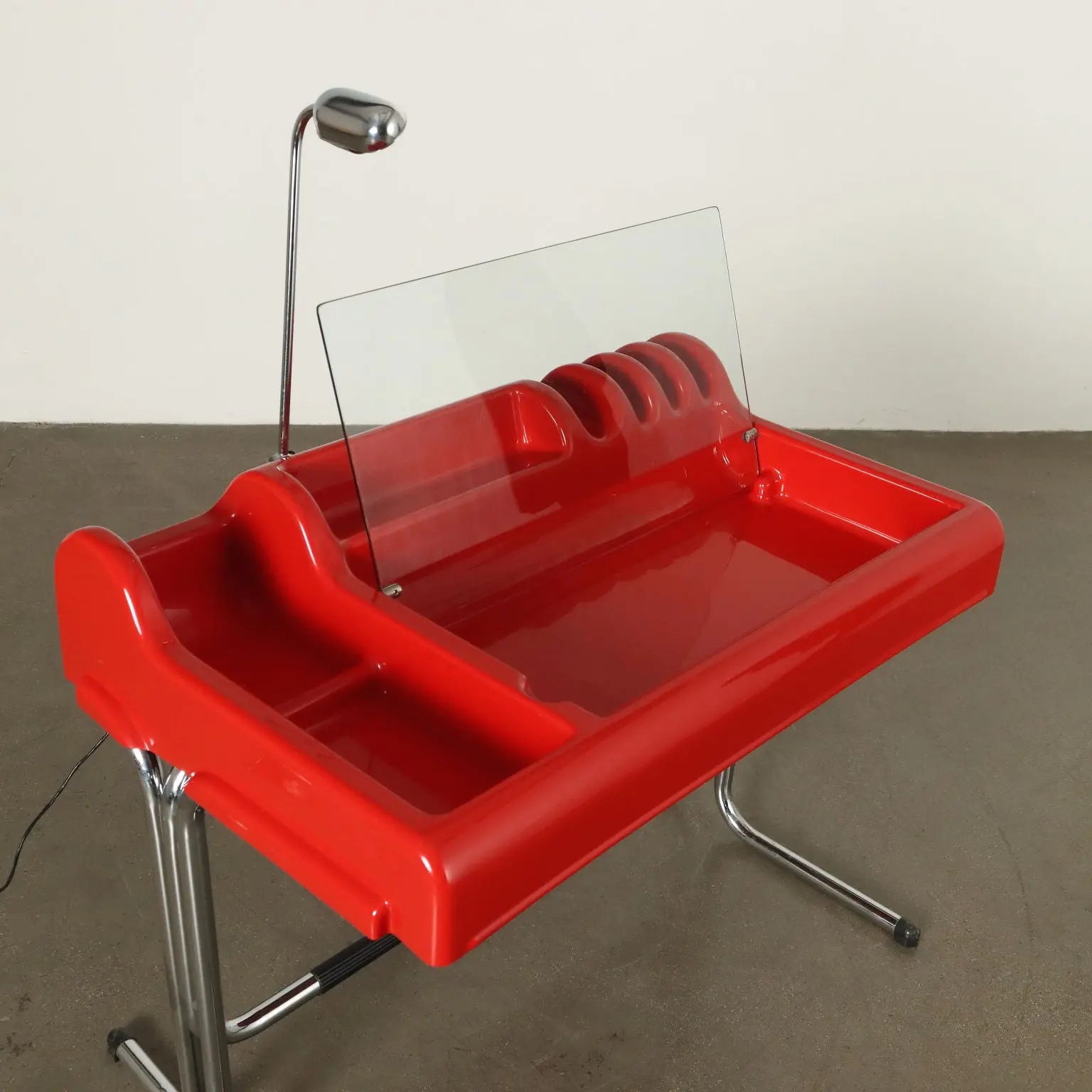 Molteni&Co. Orix Writing Desk Vintage Design  Parigi & Nani Prina - Red Version, Molteni&Co. 1970s | Modernism | Tables