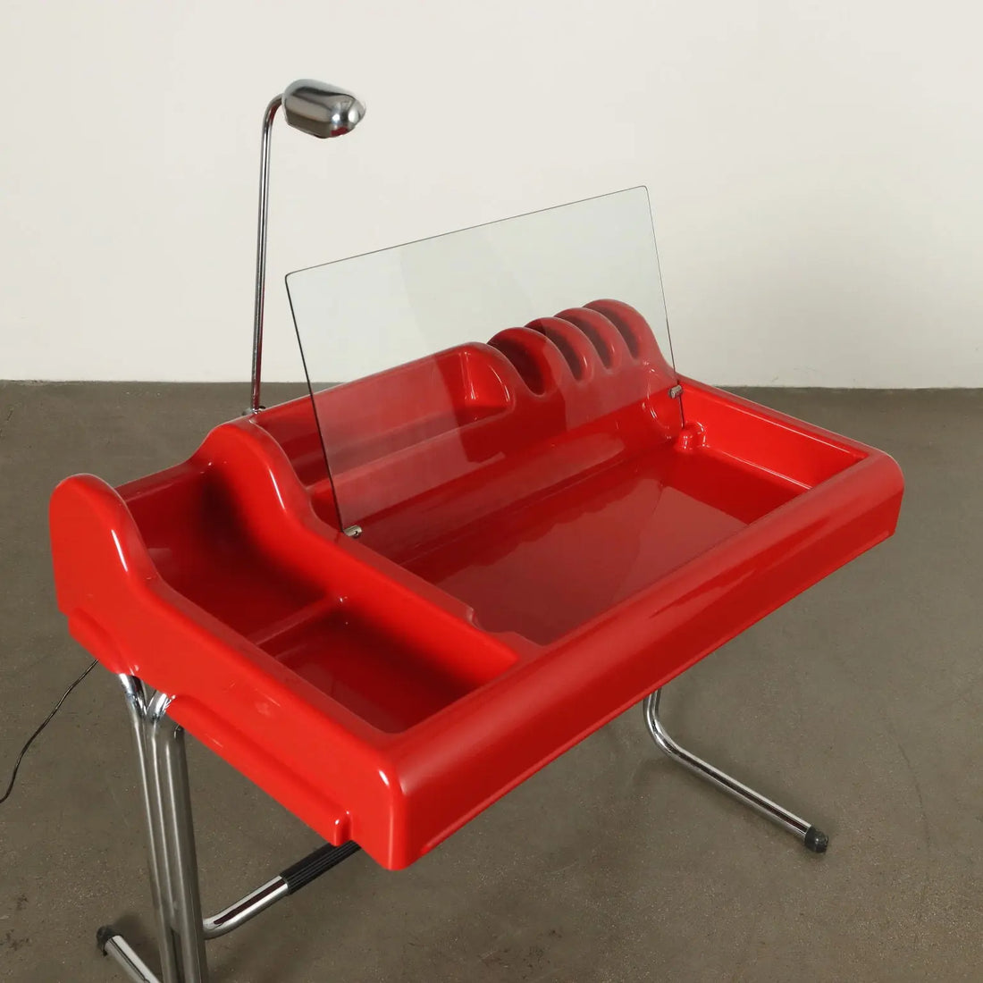Molteni&Co. Orix Writing Desk Vintage Design  Parigi & Nani Prina - Red Version, Molteni&Co. 1970s | Modernism | Tables