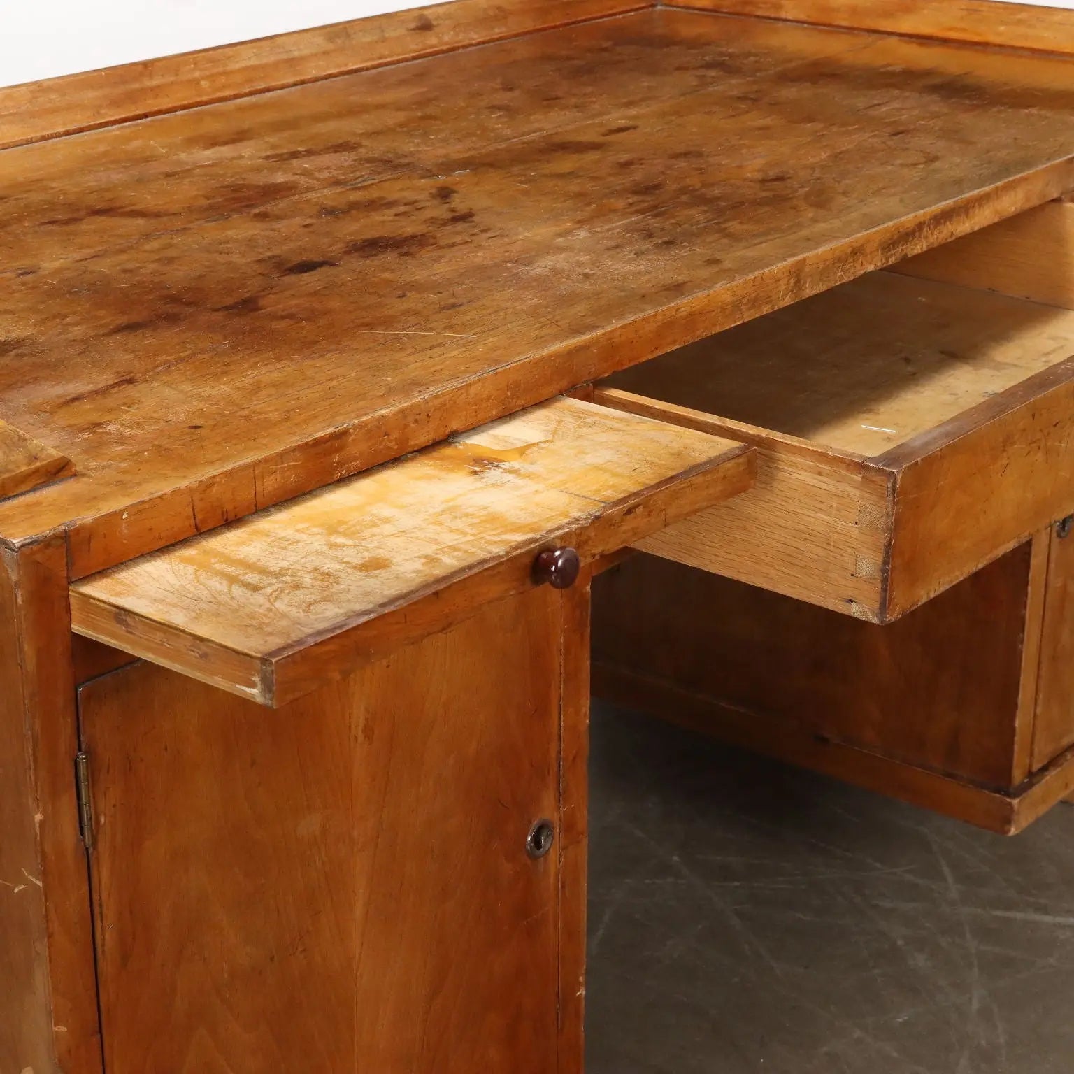 Vintage Writing Desk Walnut Veneer Wood Drawers Italy 1920s | Modernism | Tables