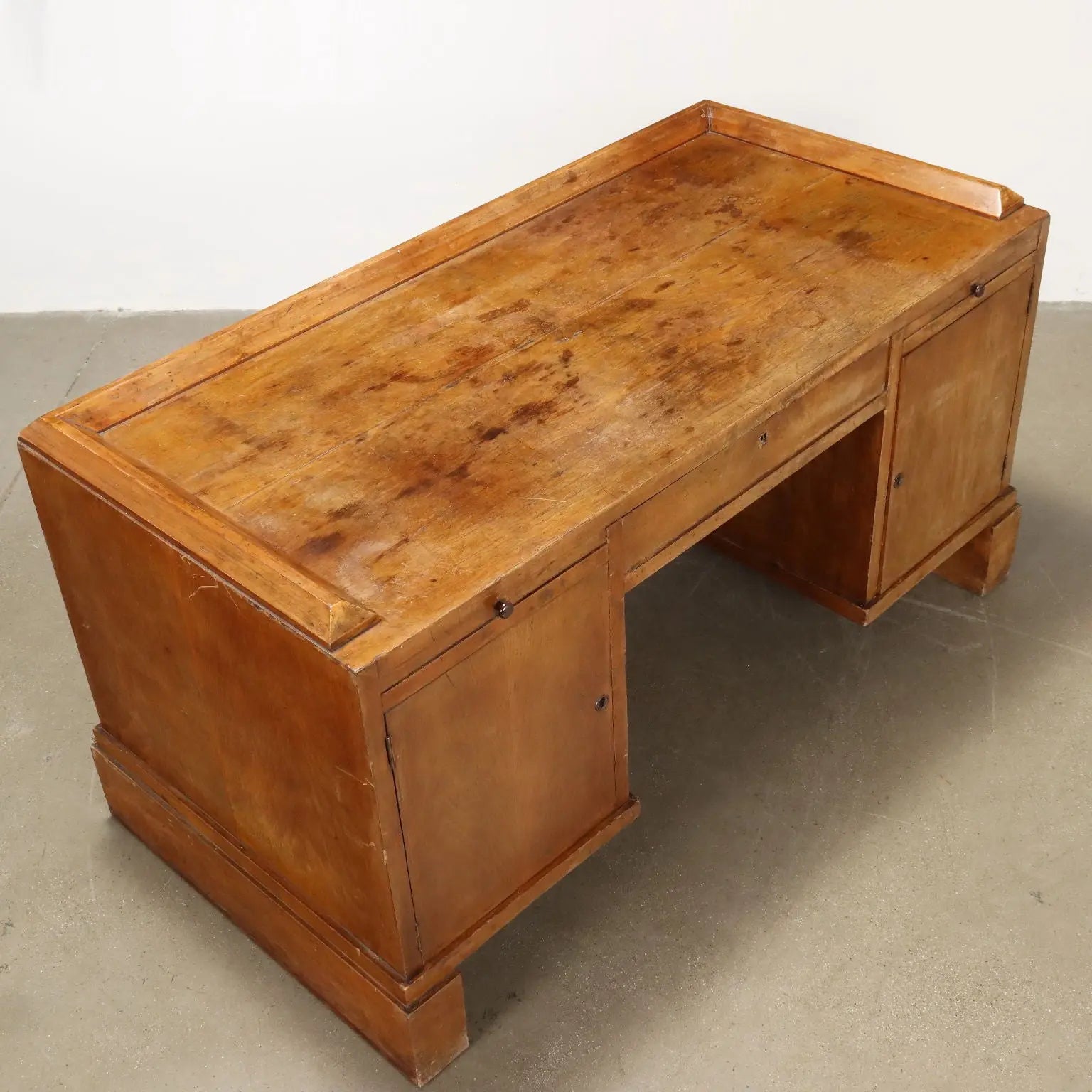 Vintage Writing Desk Walnut Veneer Wood Drawers Italy 1920s | Modernism | Tables