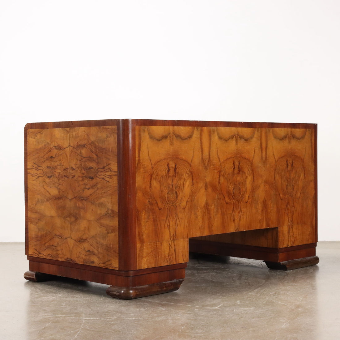  | Modernism  Tables