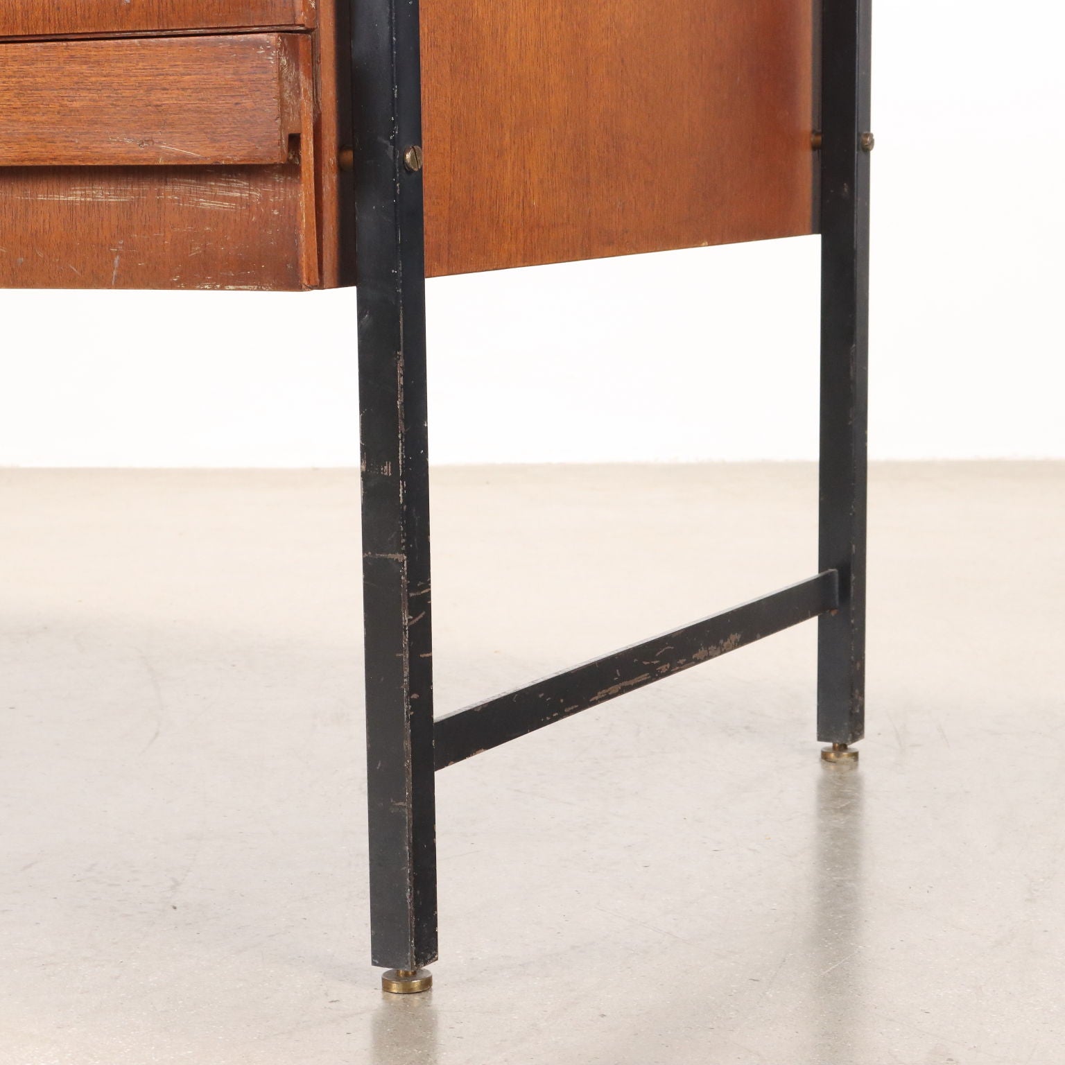  | Modernism  Tables