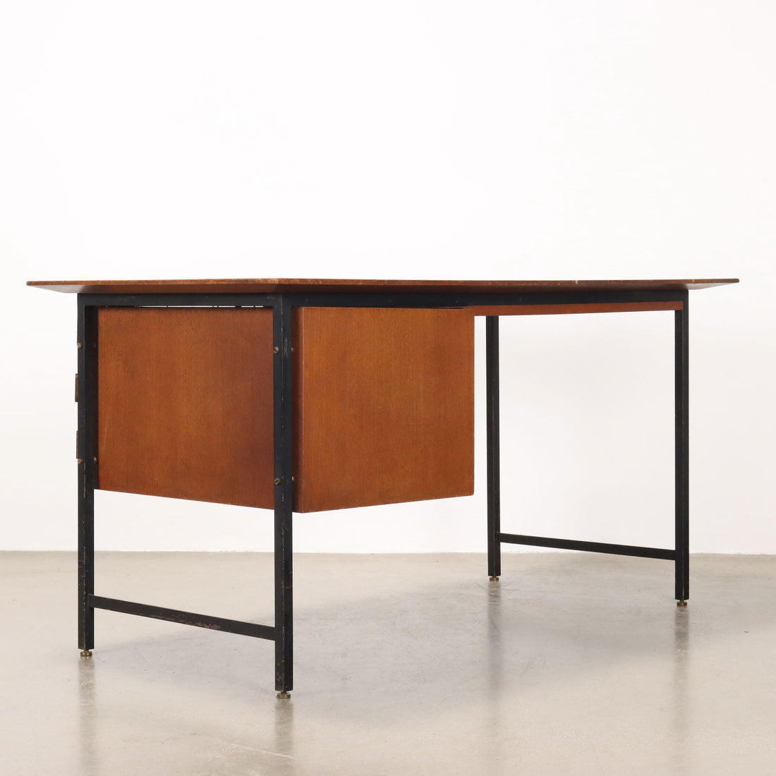  | Modernism  Tables