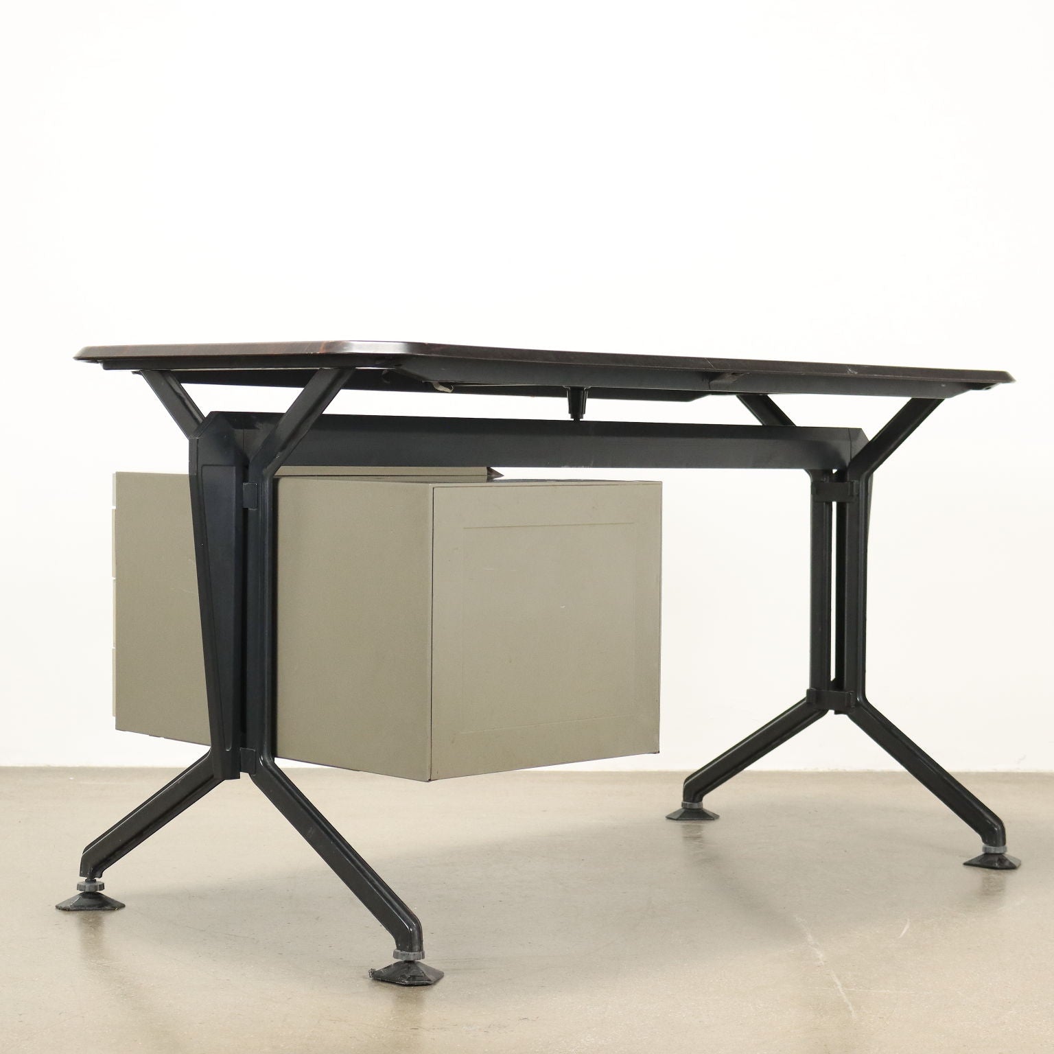  | Modernism  Tables