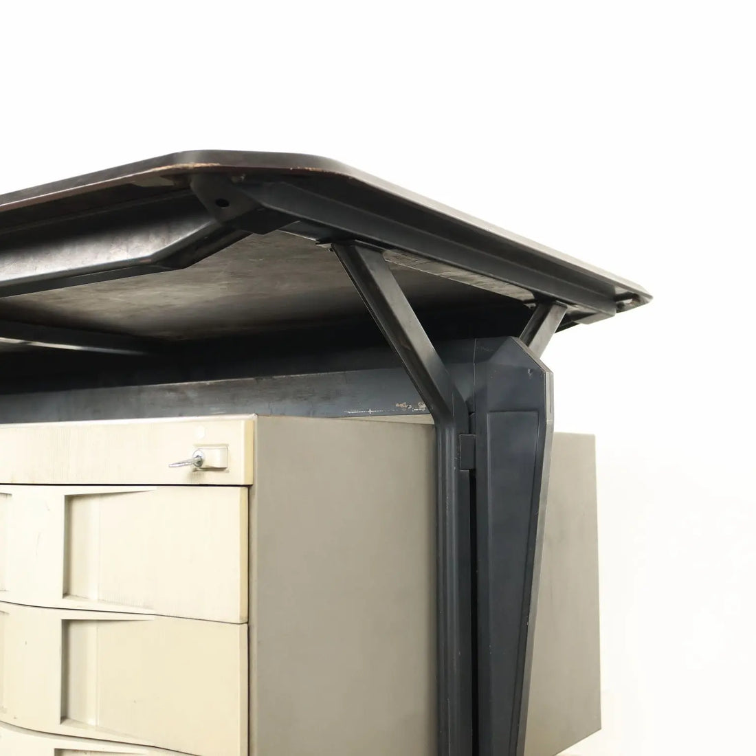 Olivetti Arco Writing Desk Design BBPR Vintage 1960s-1970s | Modernism | Tables