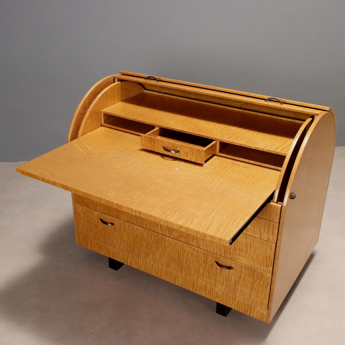  | Modernism  Furnitures