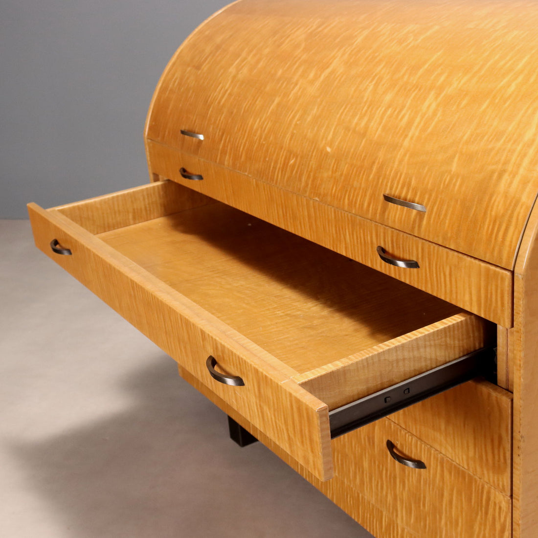  | Modernism  Furnitures