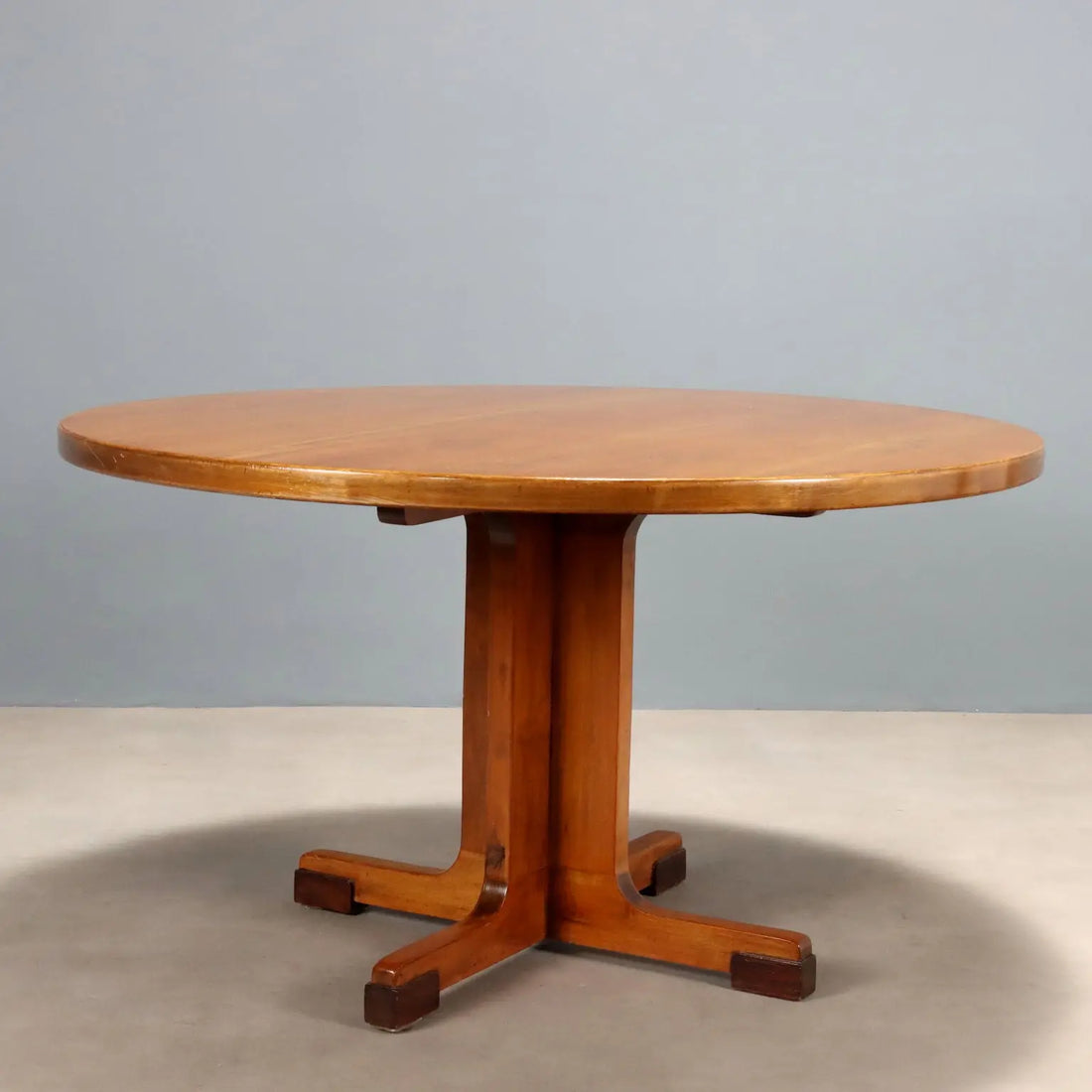 Vintage Dining Table Walnut Veneer Design Italy 1970s | Modernism | Tables