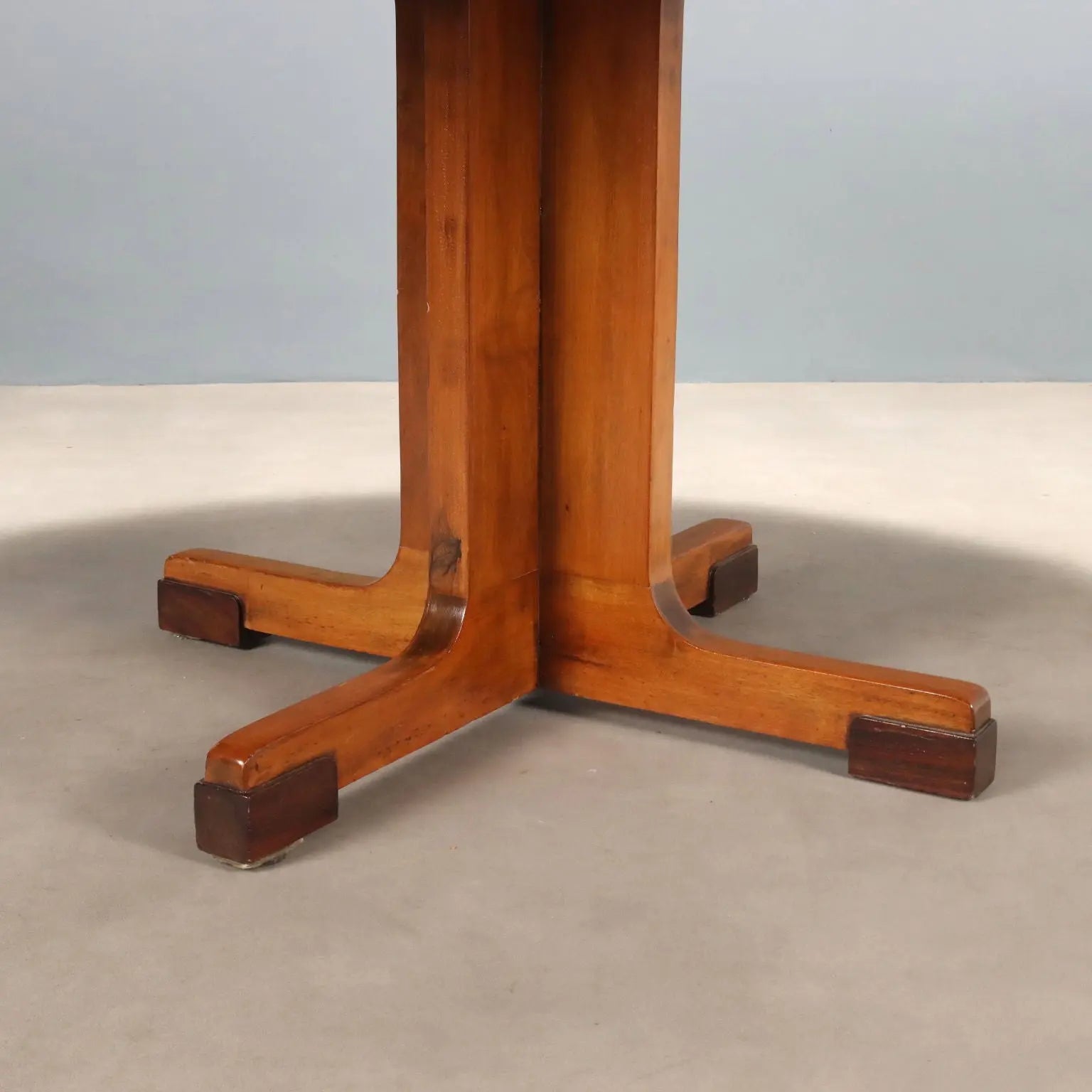 Vintage Dining Table Walnut Veneer Design Italy 1970s | Modernism | Tables