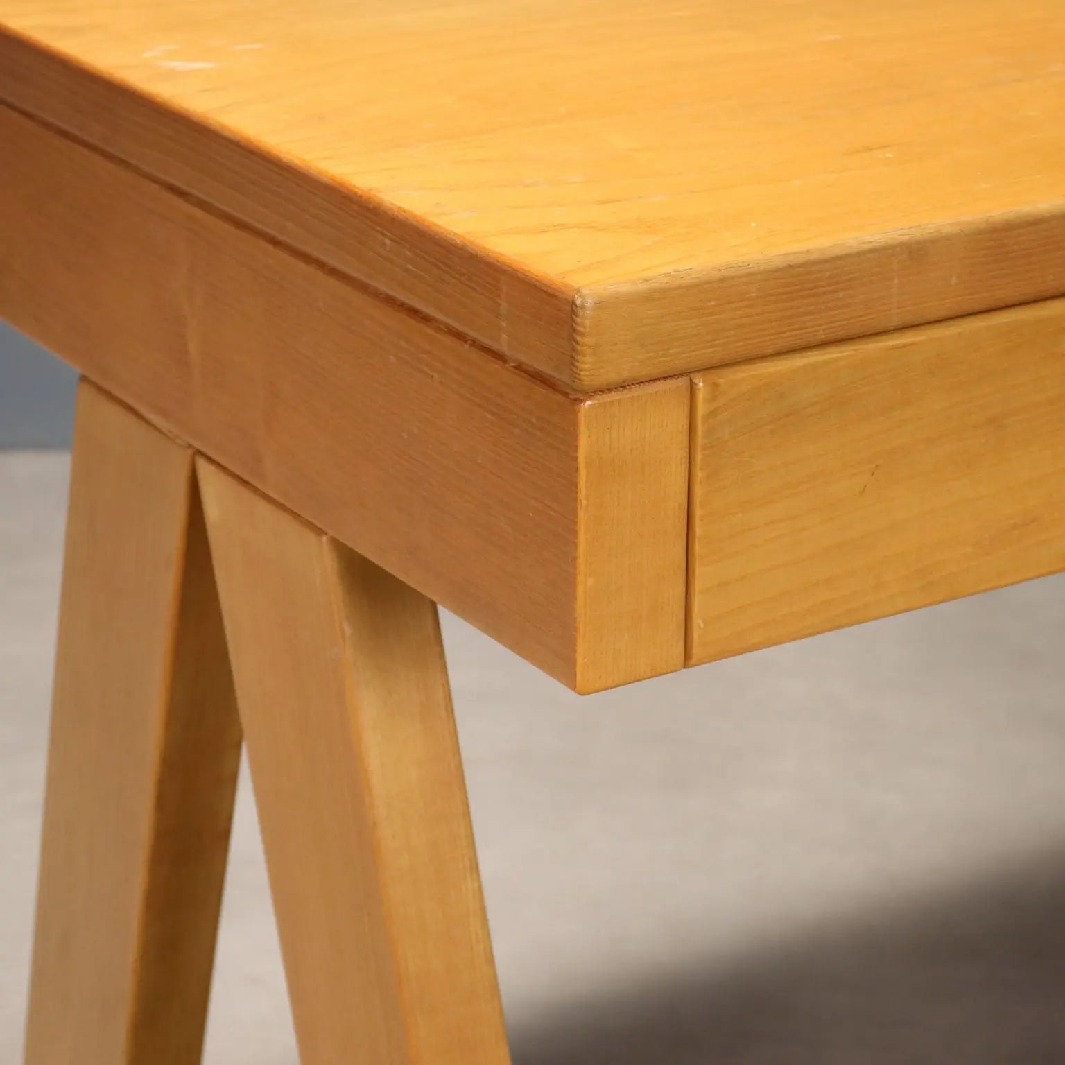 Vintage Writing Desk Larch 2 Drawers Design Italy 1970s-1980s | Modernism | Tables