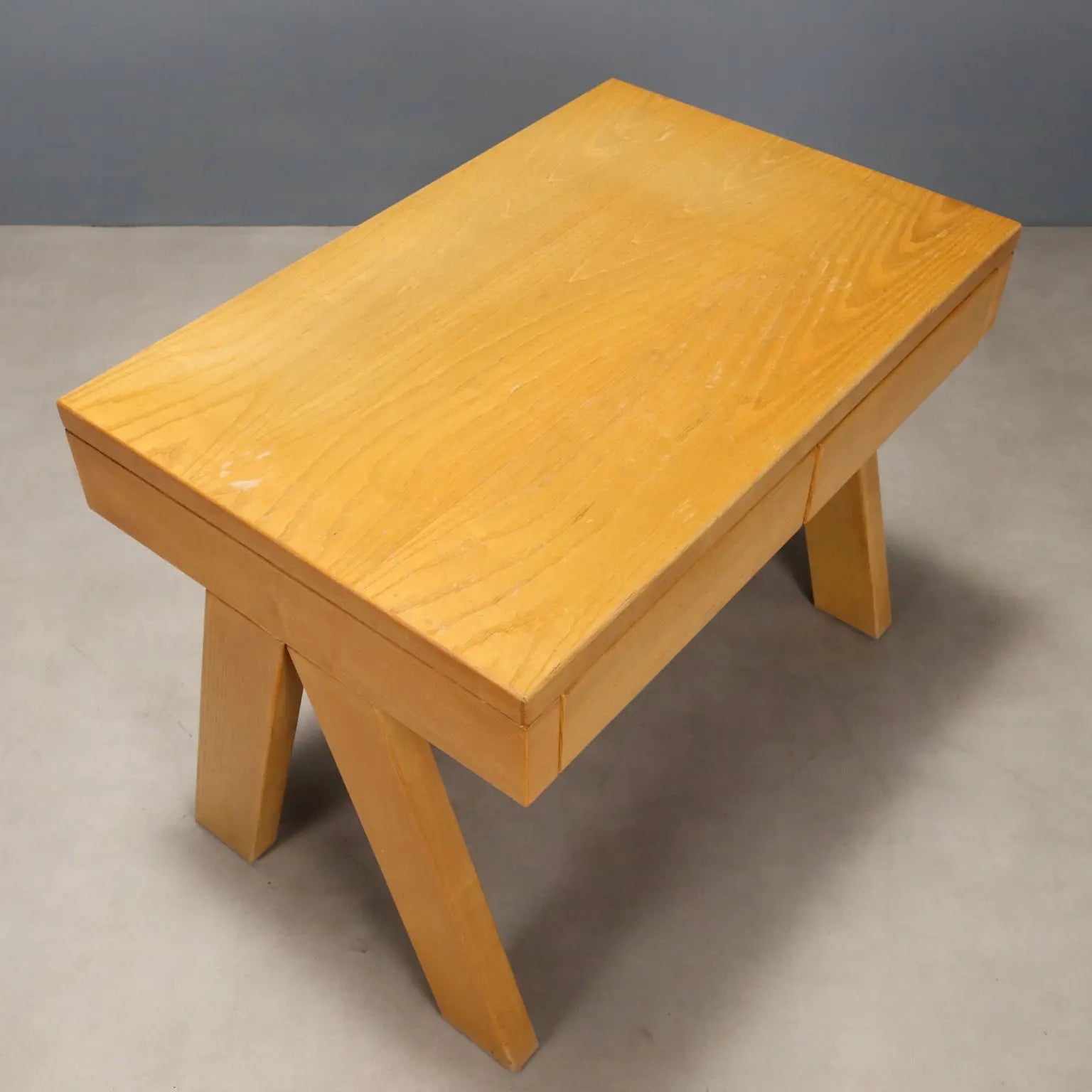 Vintage Writing Desk Larch 2 Drawers Design Italy 1970s-1980s | Modernism | Tables