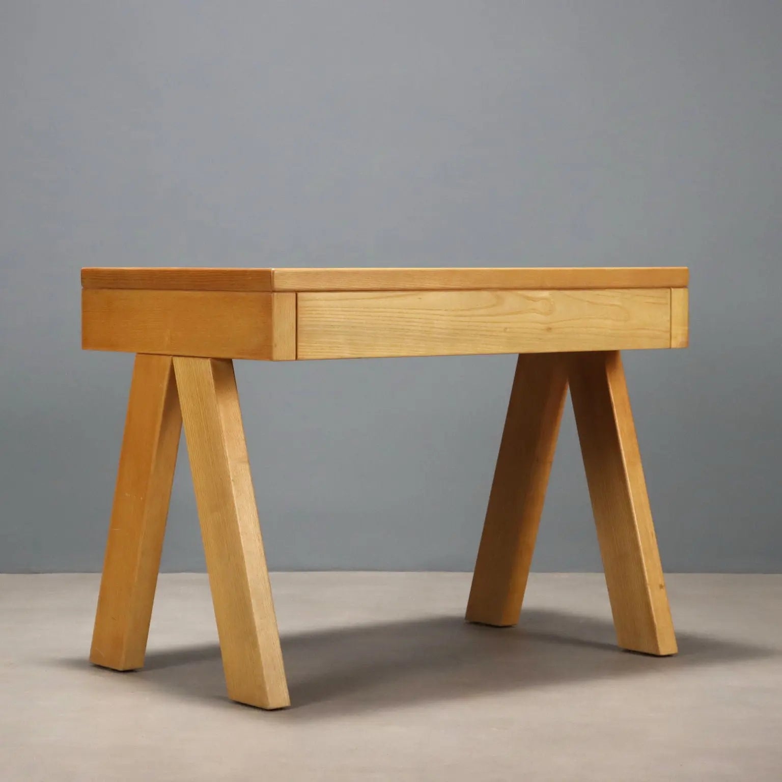 Vintage Writing Desk Larch 2 Drawers Design Italy 1970s-1980s | Modernism | Tables