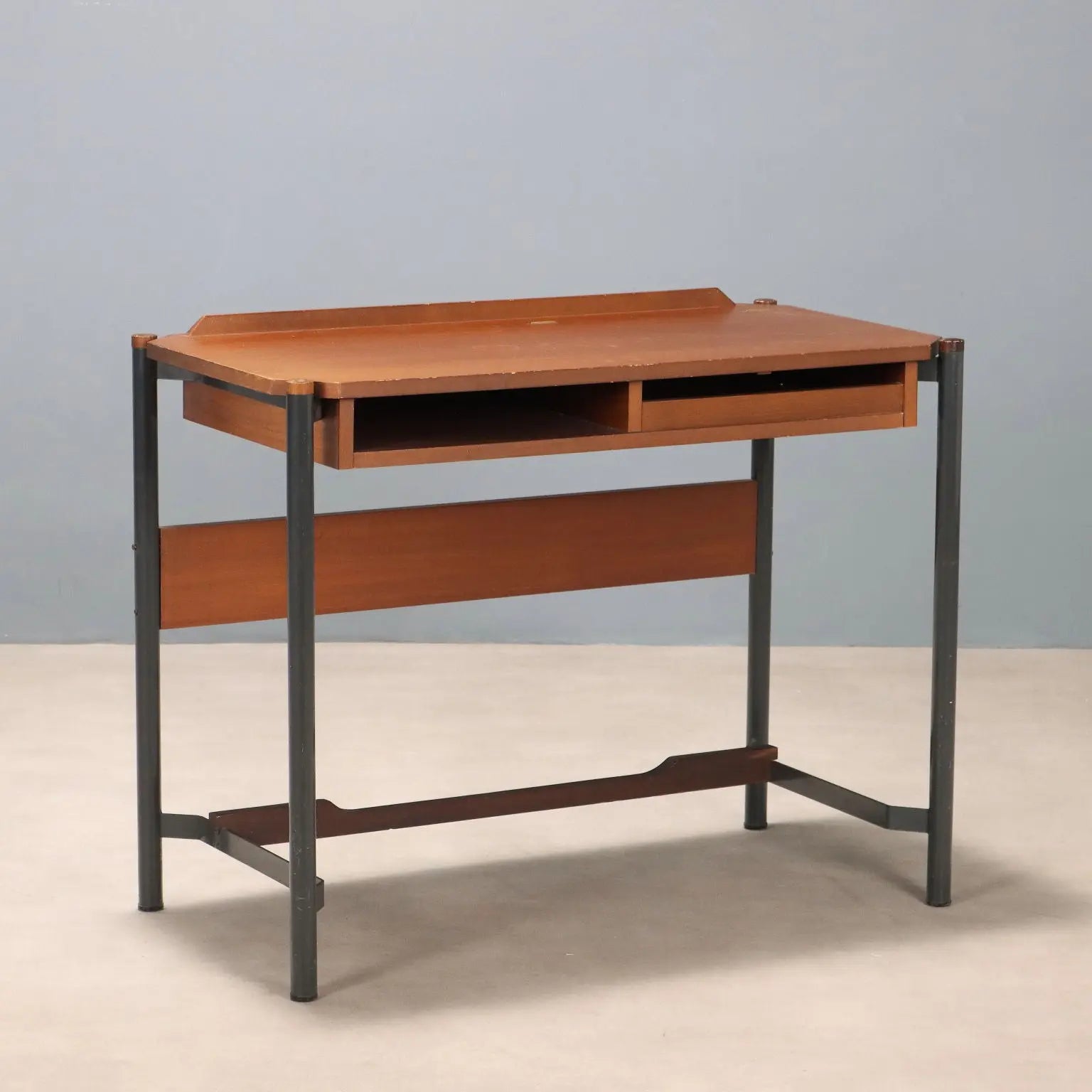 Vintage Dressing Table Mahogany Veneer Design Italy 1960s | Modernism | Tables