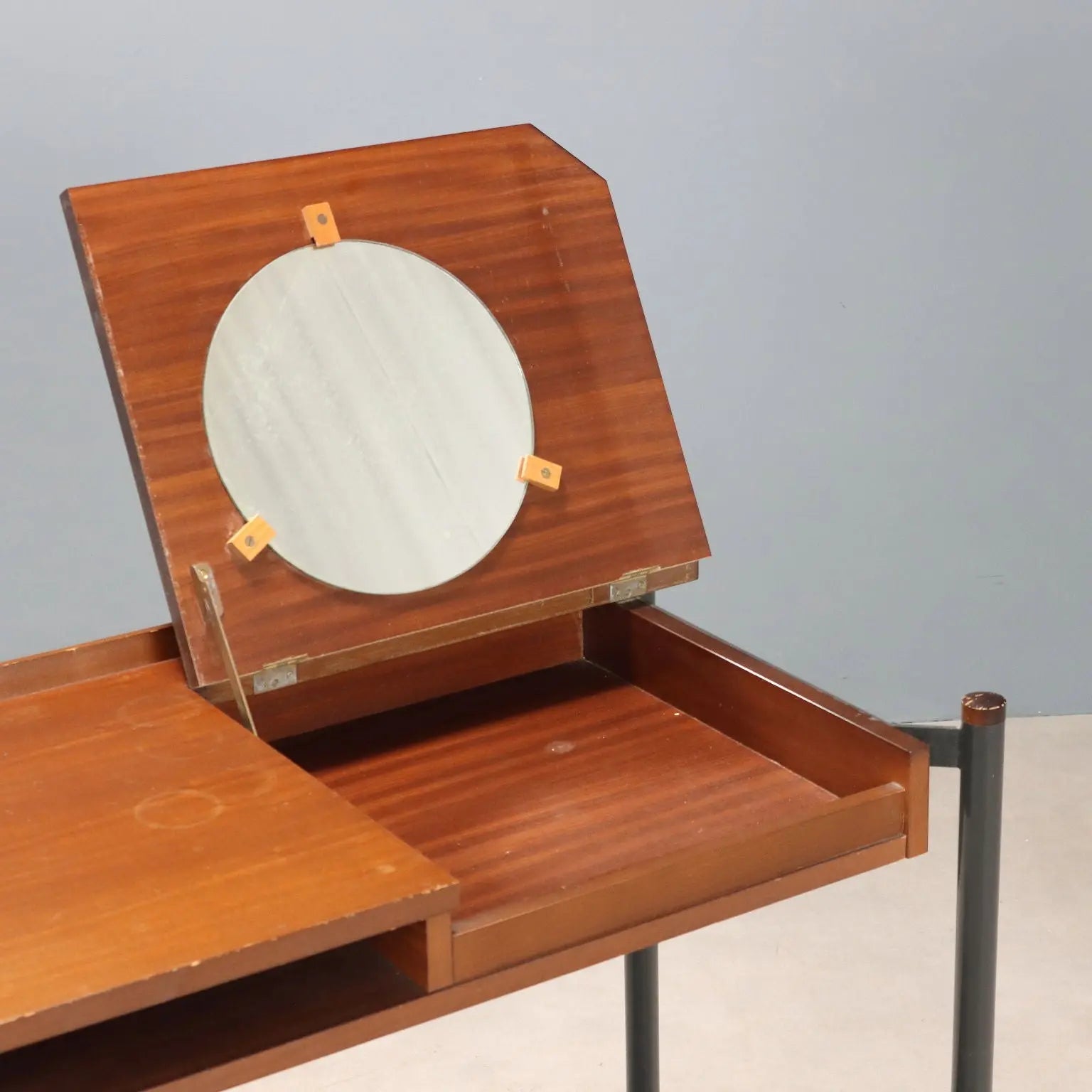 Vintage Dressing Table Mahogany Veneer Design Italy 1960s | Modernism | Tables