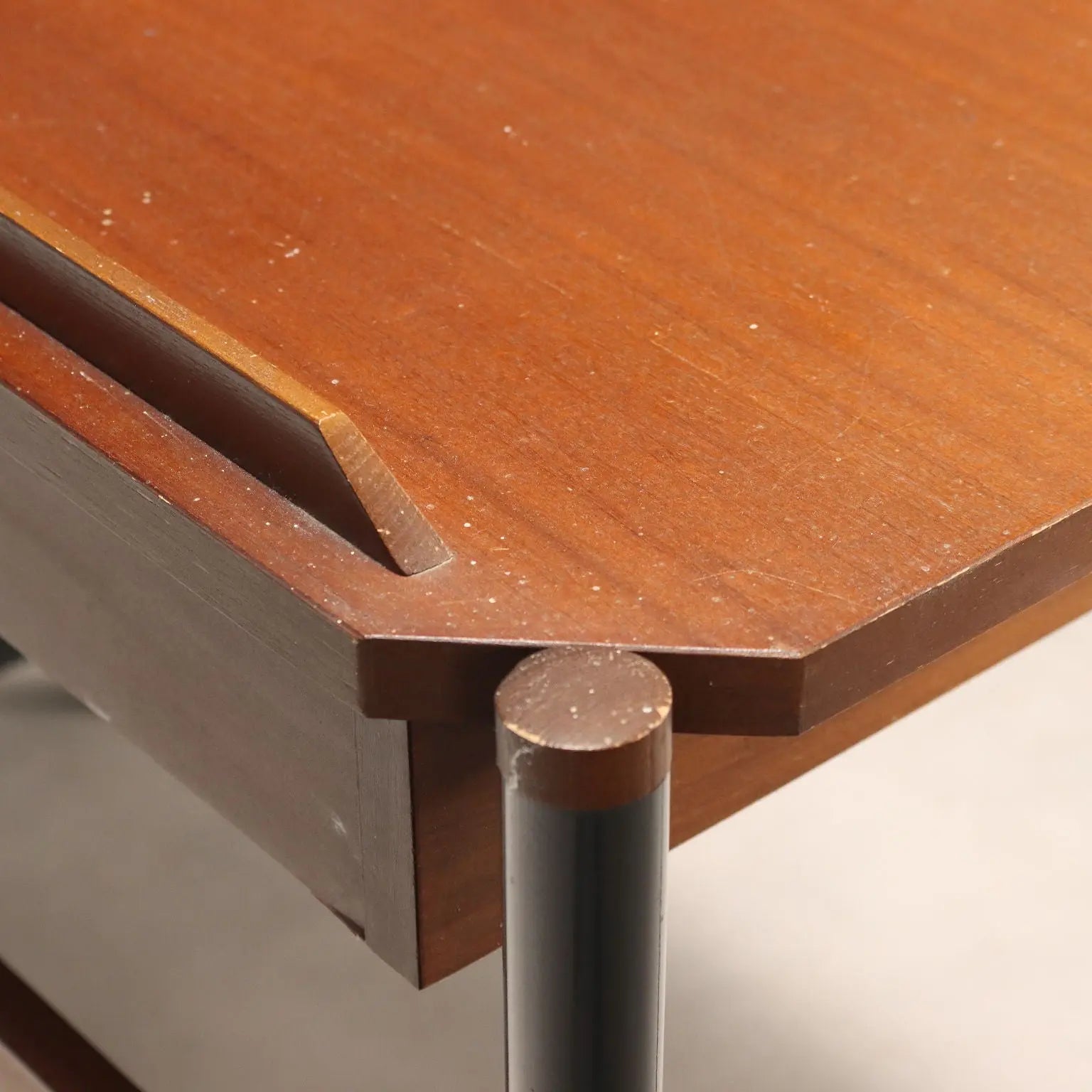 Vintage Dressing Table Mahogany Veneer Design Italy 1960s | Modernism | Tables