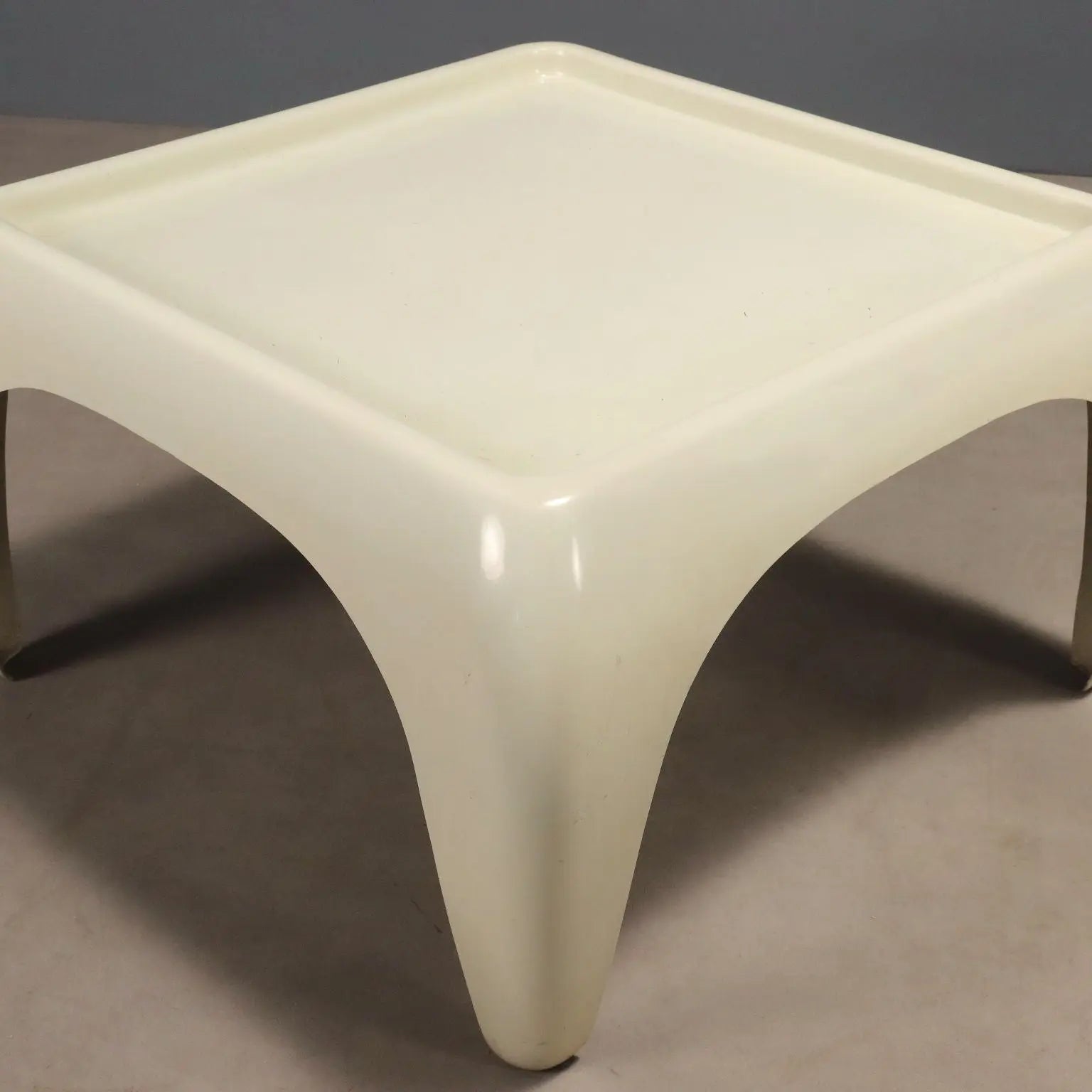 Space Age Coffee Tables in Fiberglass, 1960s-1970s