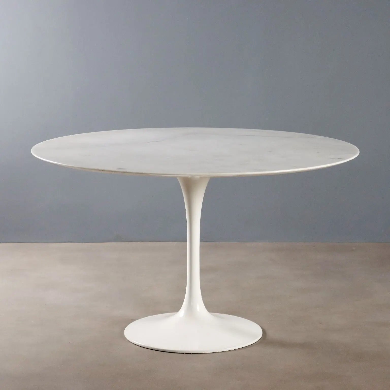 Vintage Table Tulip Style Enamelled Aluminium Design Italy 1980s