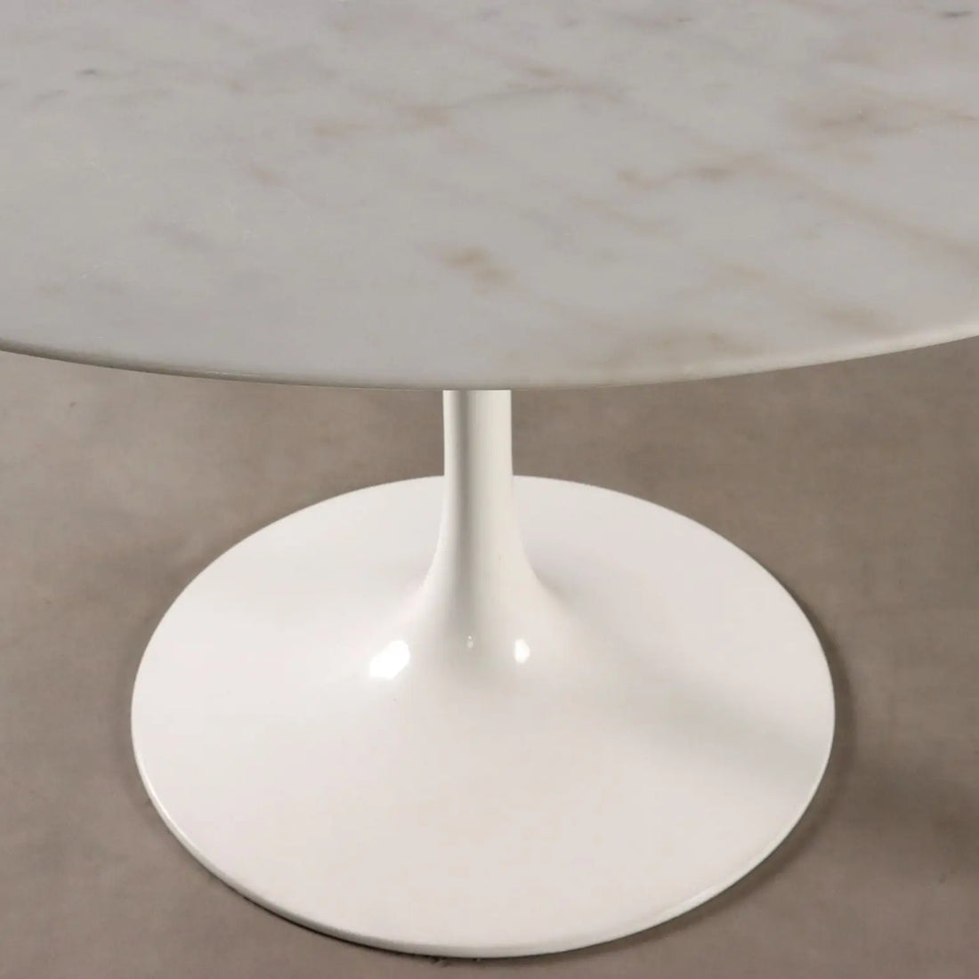 Vintage Table Tulip Style Enamelled Aluminium Design Italy 1980s