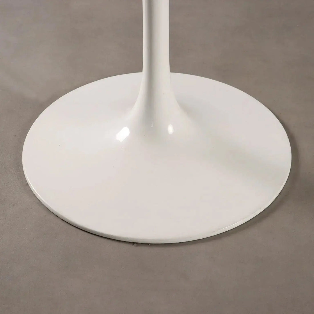 Vintage Table Tulip Style Enamelled Aluminium Design Italy 1980s