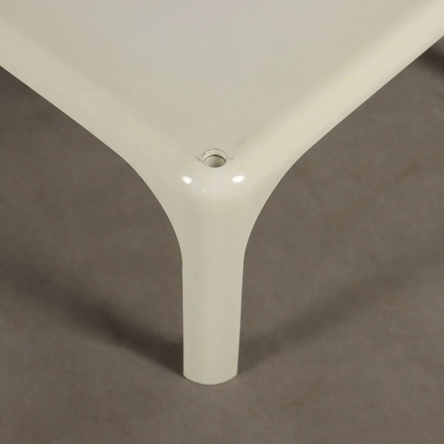 Artemide Demetrio Coffee Tables Plastic Design Magistretti 1970s