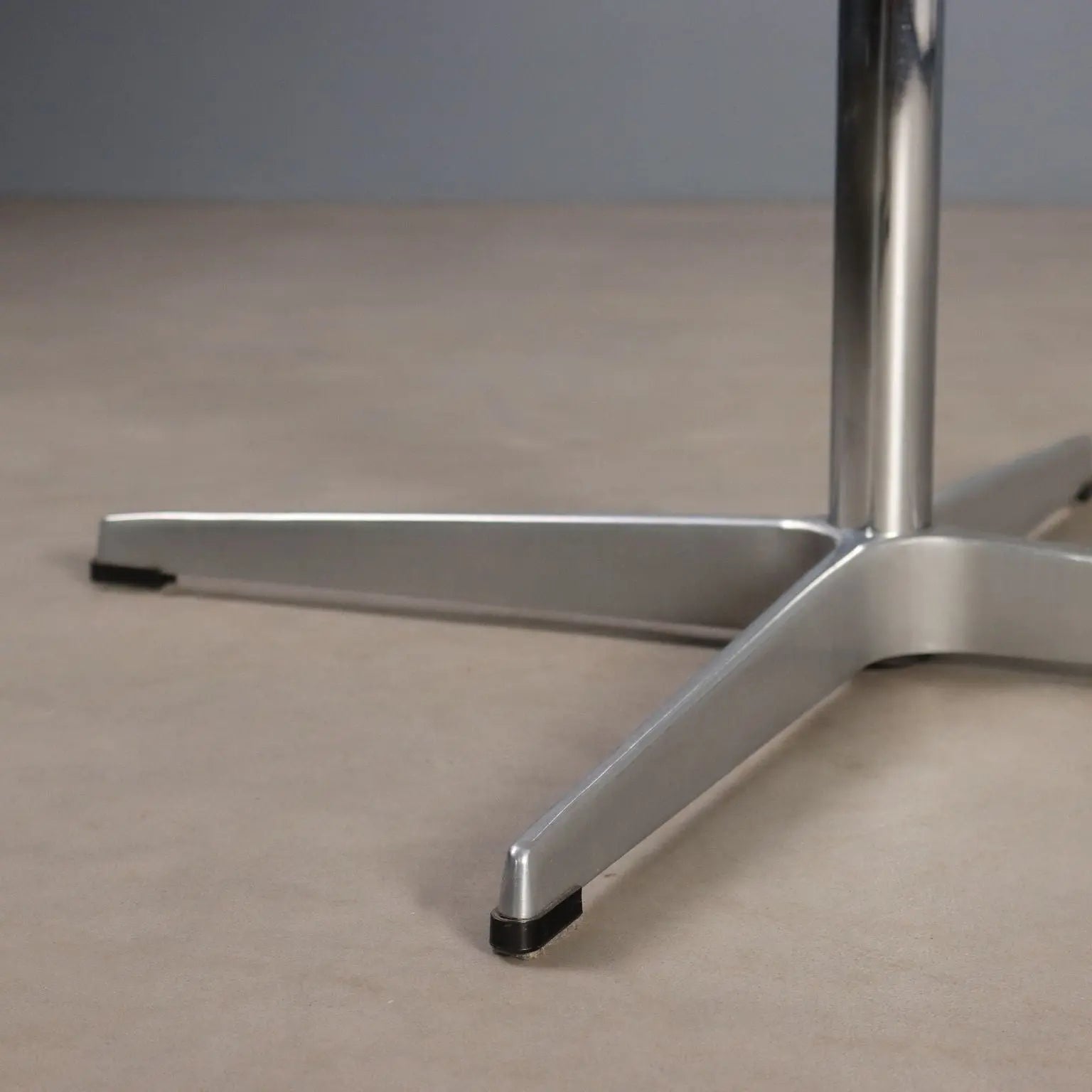 Vintage Table Fritz Hansen Design Piet Hein & Bruno Matthson 1990s