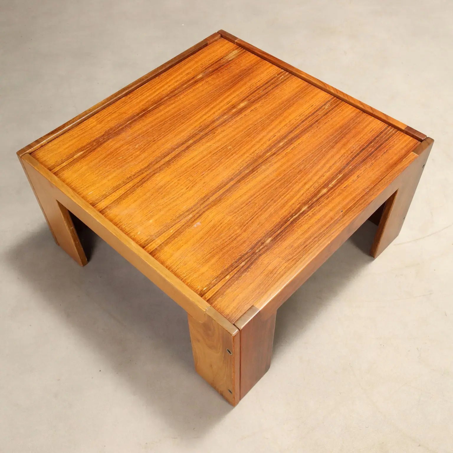 Vintage Coffee Table Cassina 771 Design Afra and Tobia Scarpa 60s-70s