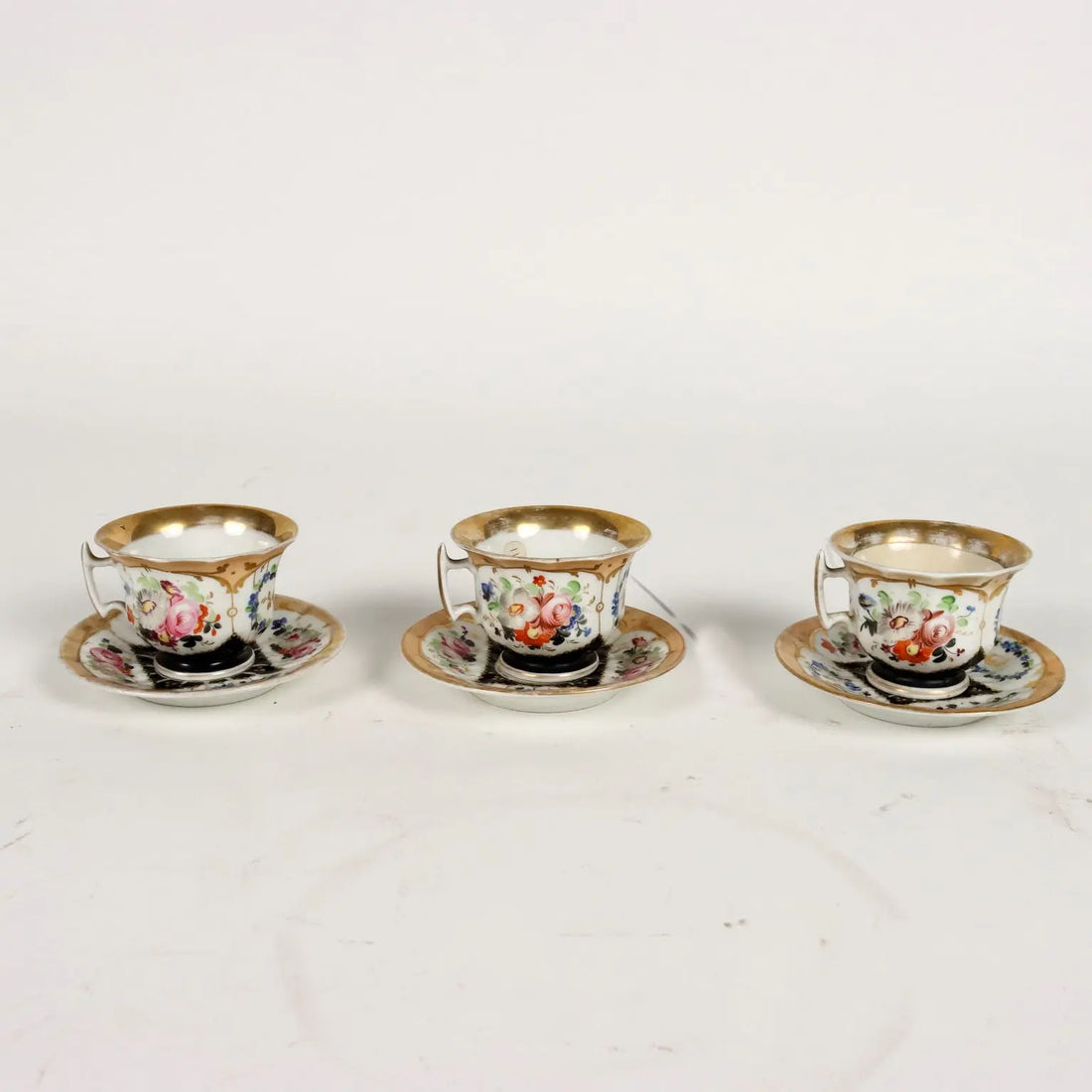 Ancient Tea Set White Porcelain Europe '800 Cups Gold Decorations - Europe Mid 19th century | Antiques | Ceramics Products