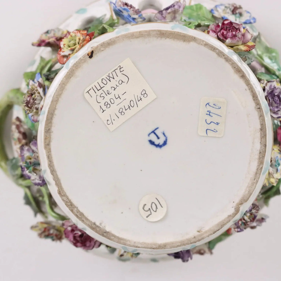 Ancient Porcelain Casket Europe '800 Flower Decorations Gold - Europe 19th Century | Antiques | Ceramics Products