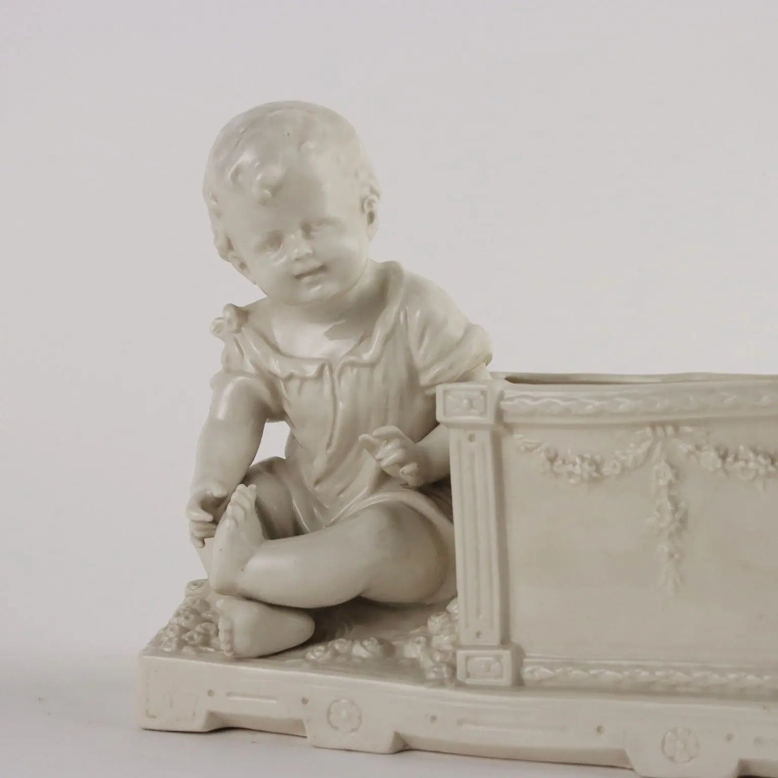 Ancient European Planter '900 White Porcelain Angel Statue Ceramic - Europe Early 1900s | Antiques | Ceramics Products