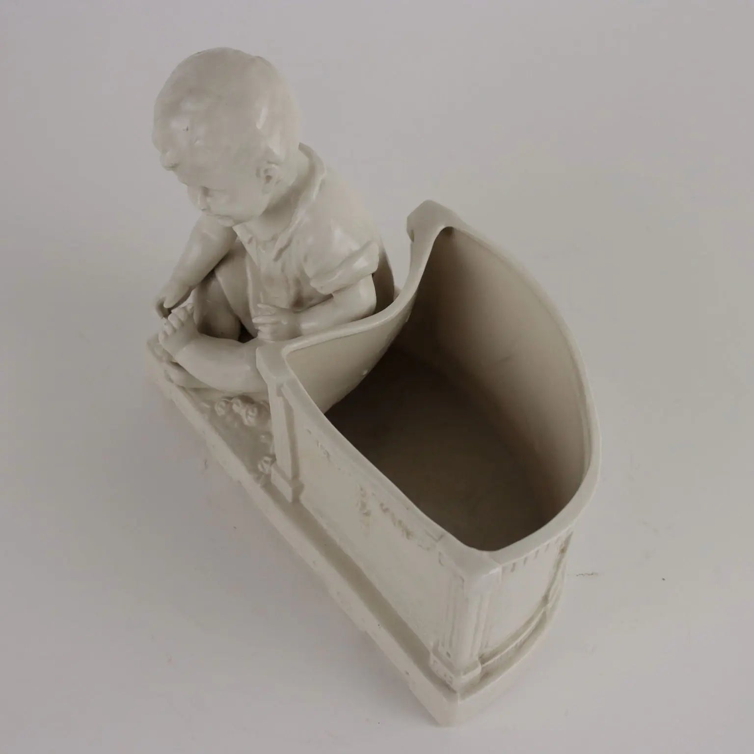 Ancient European Planter '900 White Porcelain Angel Statue Ceramic - Europe Early 1900s | Antiques | Ceramics Products