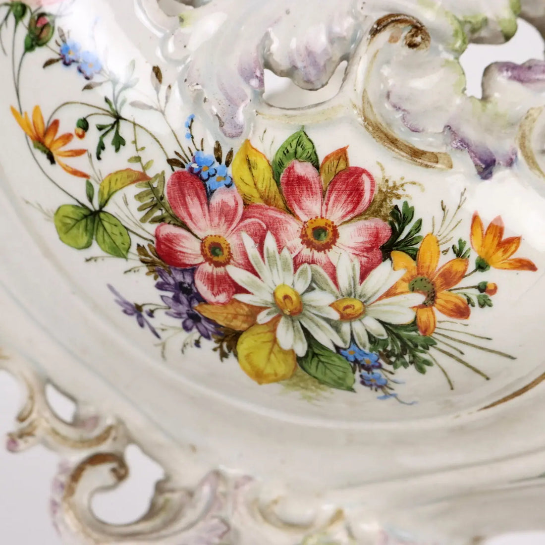 Ancient Centerpiece Nove Man. First Half XIX Century Majolica - Italy First Half of the 19th Century | Antiques | Ceramics Products