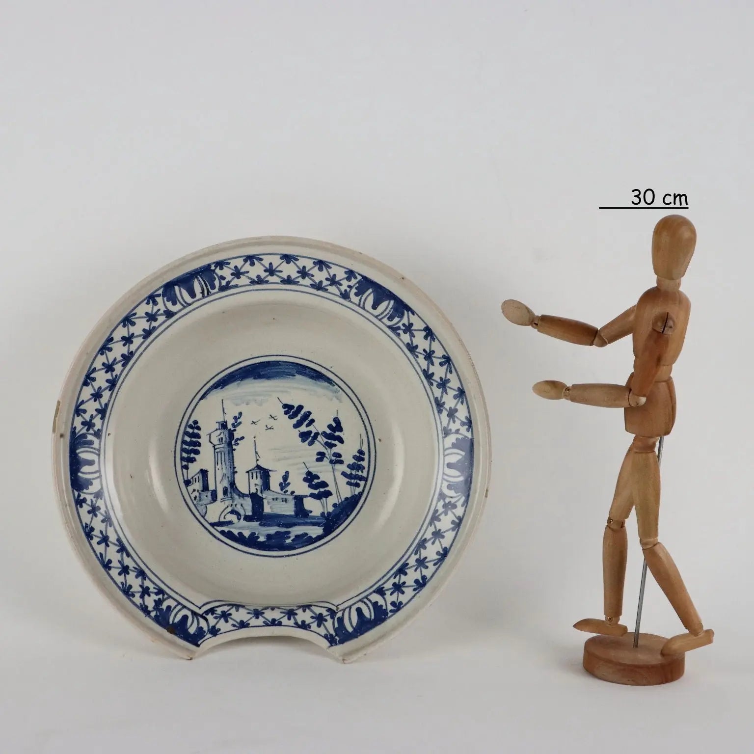 Ancient Shaving Basin from Pavia XIX Century Majolica Decorations - Italy, XIX Century | Antiques | Ceramics Products