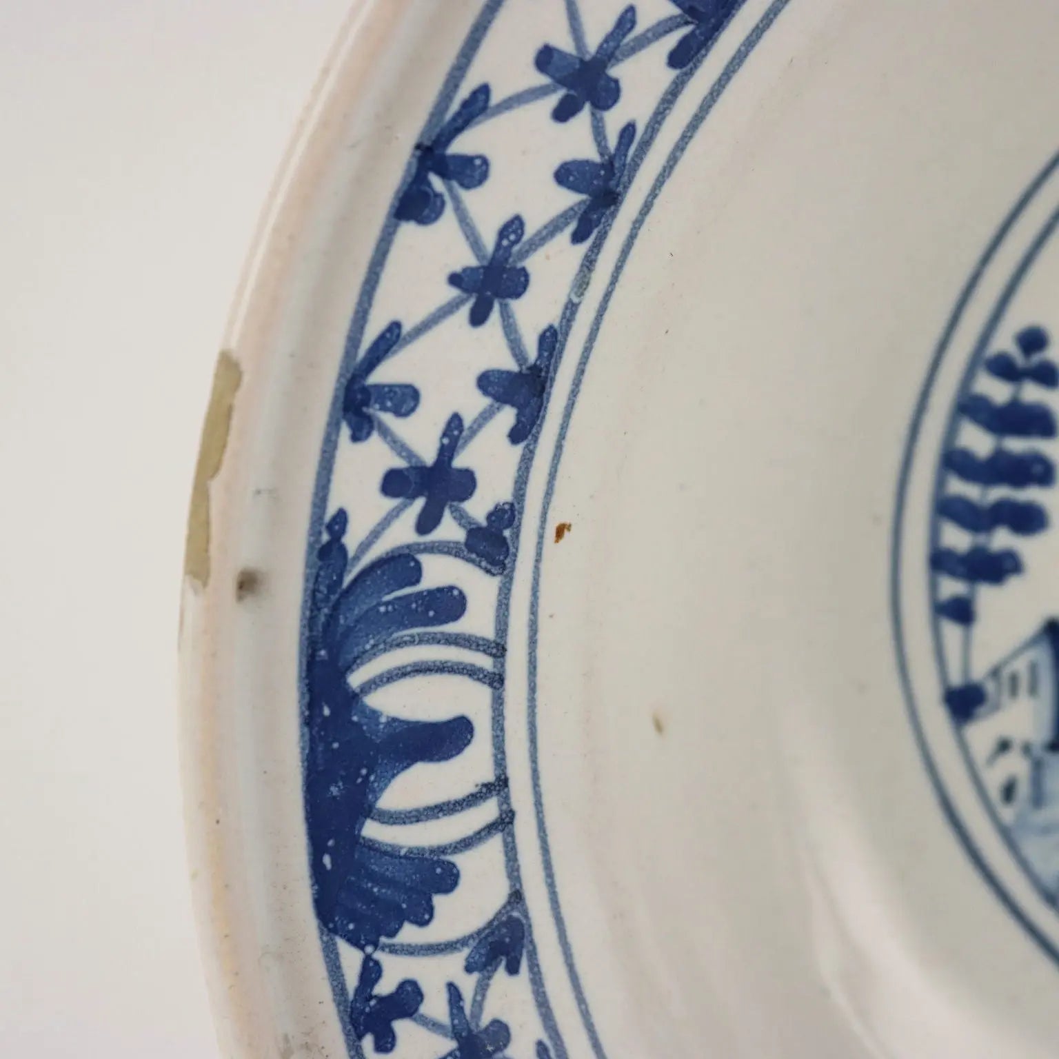 Ancient Shaving Basin from Pavia XIX Century Majolica Decorations - Italy, XIX Century | Antiques | Ceramics Products