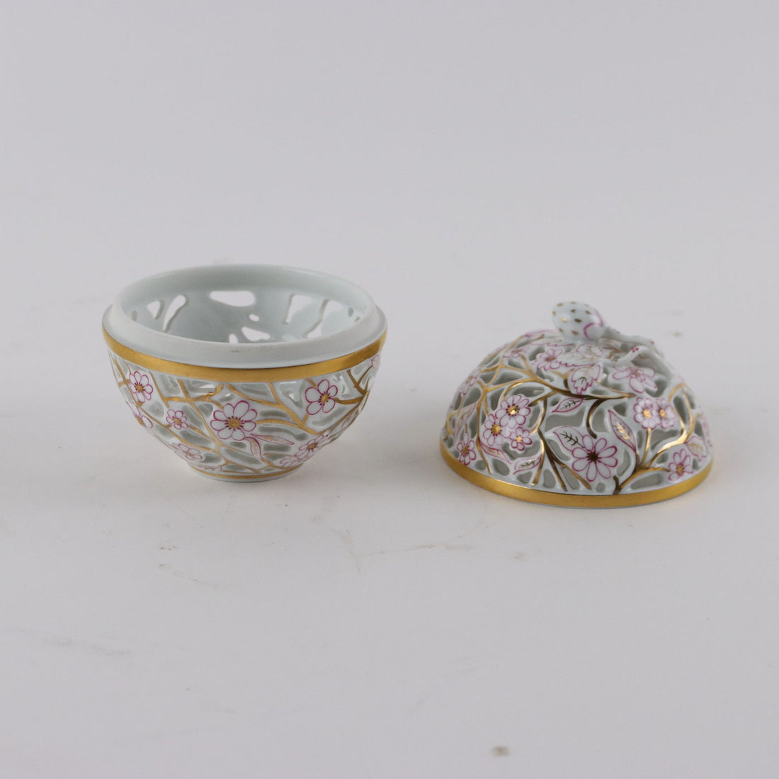  | Antiques  Ceramics Products