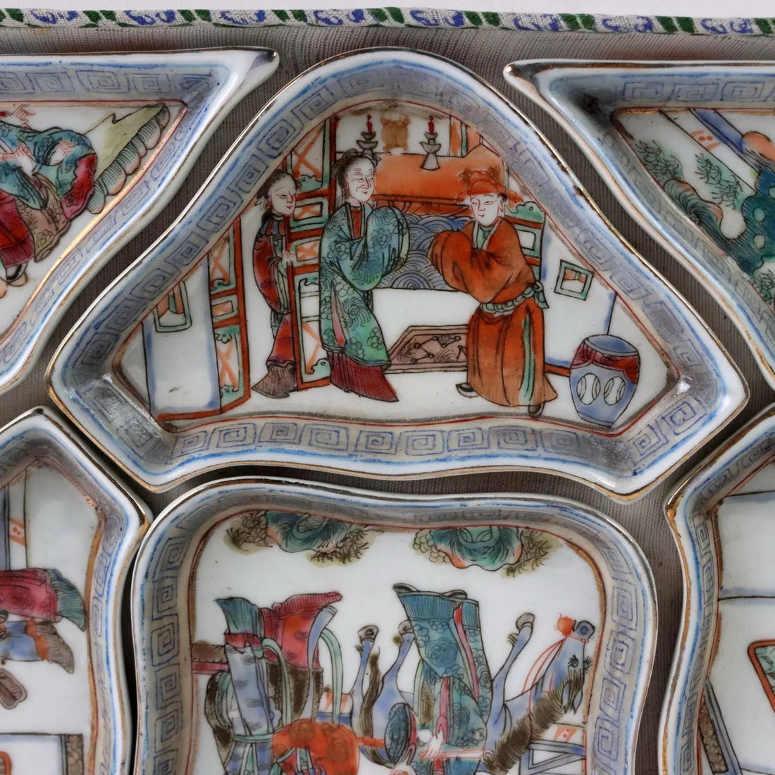Antique Centerpiece Porcelain with Saucers China Qing Era - China, Qing Era (1644-1911) | Antiques | Ceramics Products