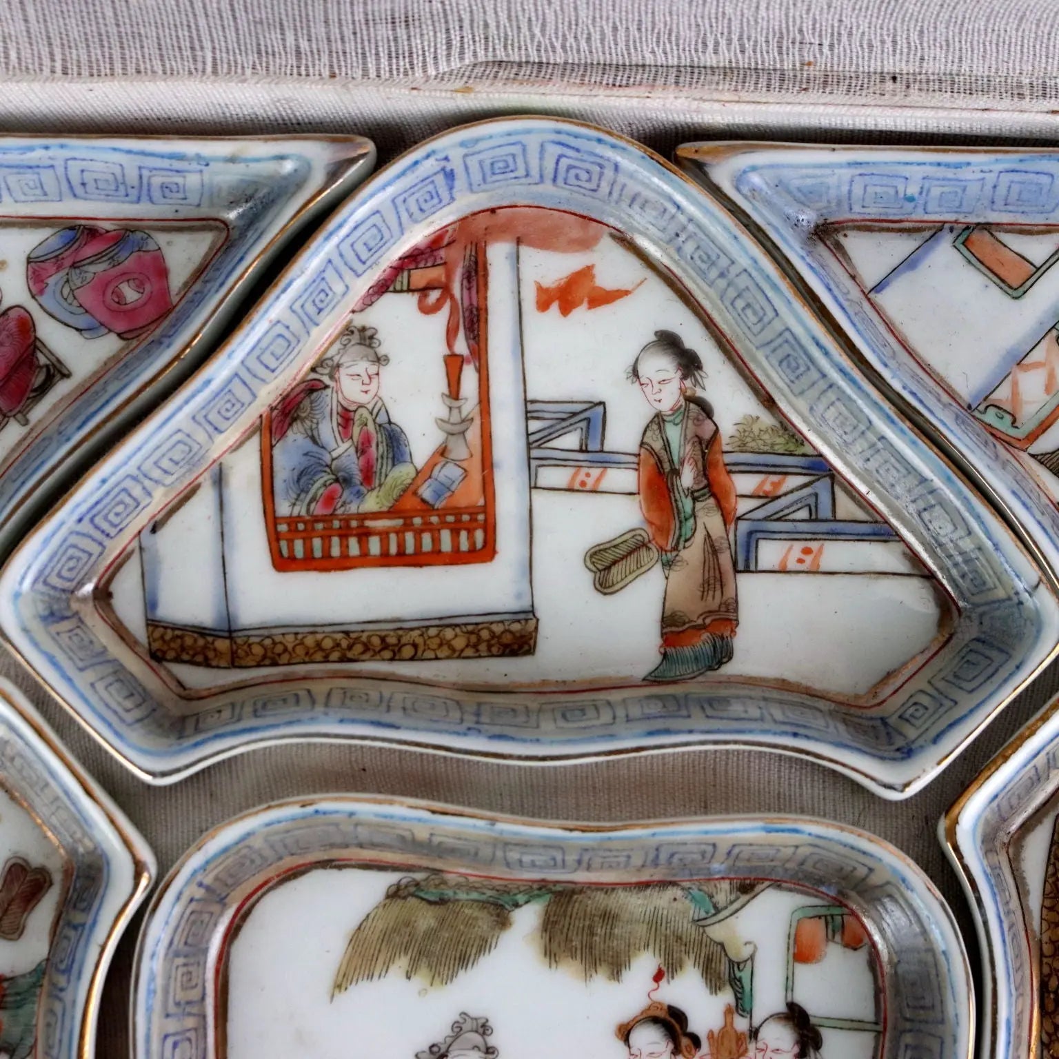 Antique Centerpiece Porcelain with Saucers China Qing Era - China, Qing Era (1644-1911) | Antiques | Ceramics Products