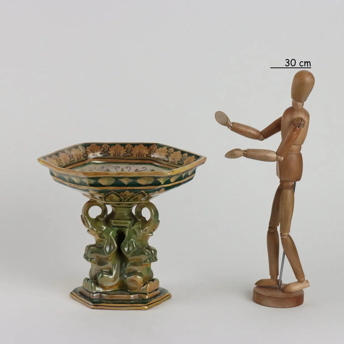 Antique Centerpiece Majolica Man. Robbia Gualdo Tadino '900 - Italy, Late XX Century | Antiques | Ceramics Products