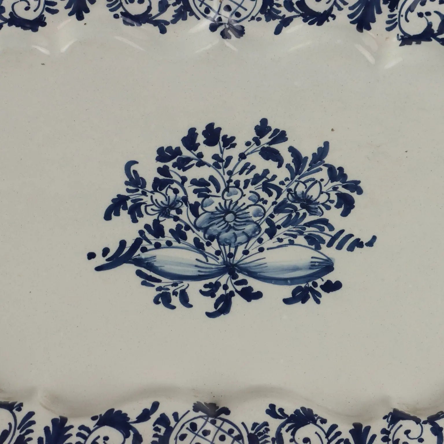 Antique Oval Tray Majolica Decorations Italy XVIII Century - Northern Italy, Mid XVIII Century | Antiques | Ceramics Products