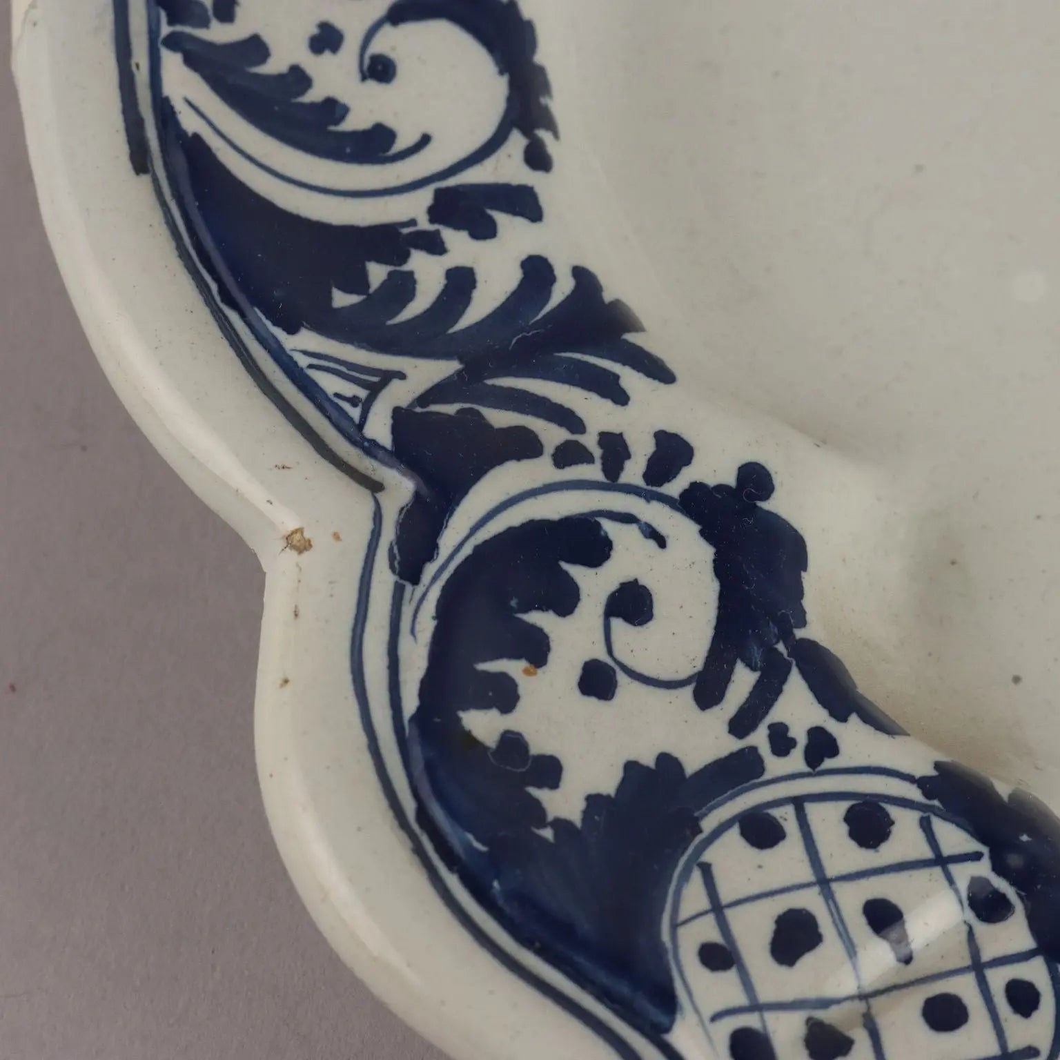 Antique Oval Tray Majolica Decorations Italy XVIII Century - Northern Italy, Mid XVIII Century | Antiques | Ceramics Products