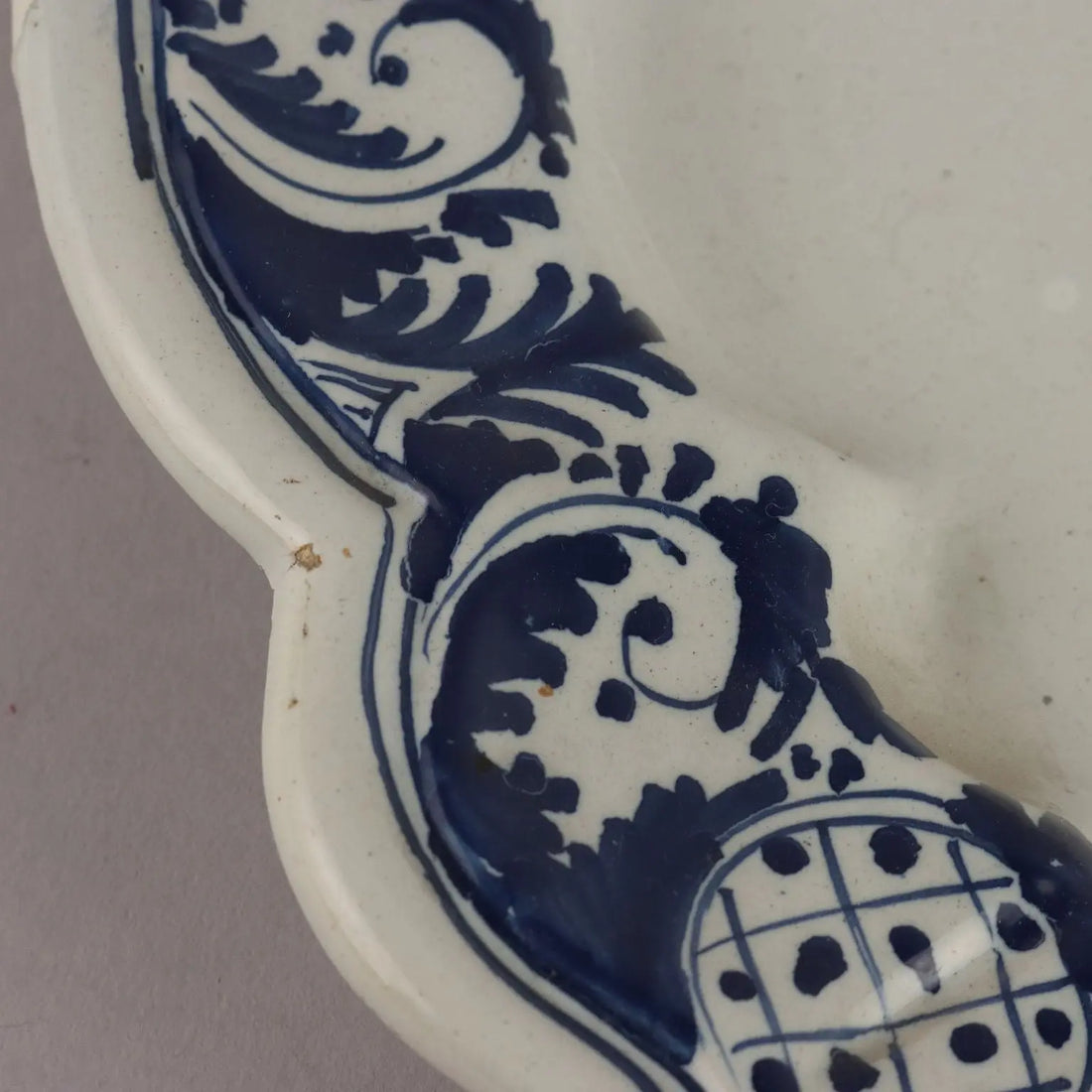 Antique Oval Tray Majolica Decorations Italy XVIII Century - Northern Italy, Mid XVIII Century | Antiques | Ceramics Products