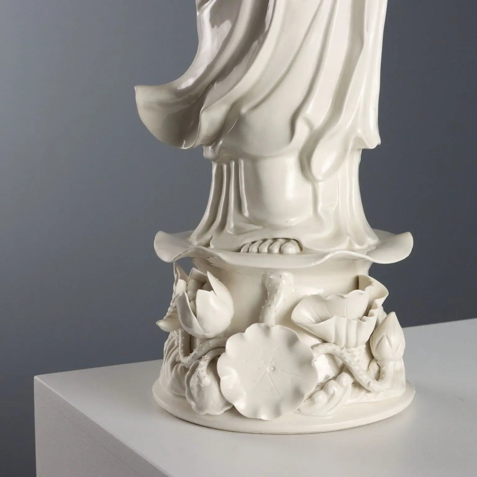 Antique Sculpture Guanyin Porcelain China XX Century - China, XX Century | Antiques | Ceramics Products