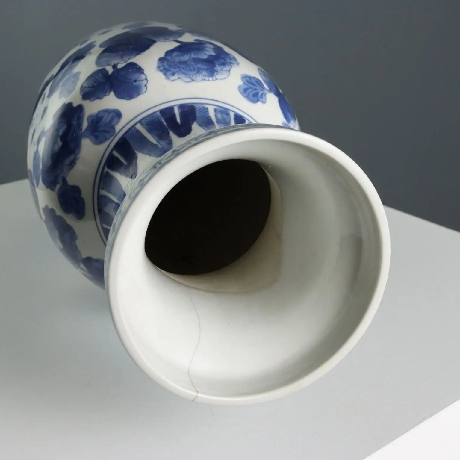 Antique Vase Porcelain Decorations China XX Century - China XX Century | Antiques | Ceramics Products