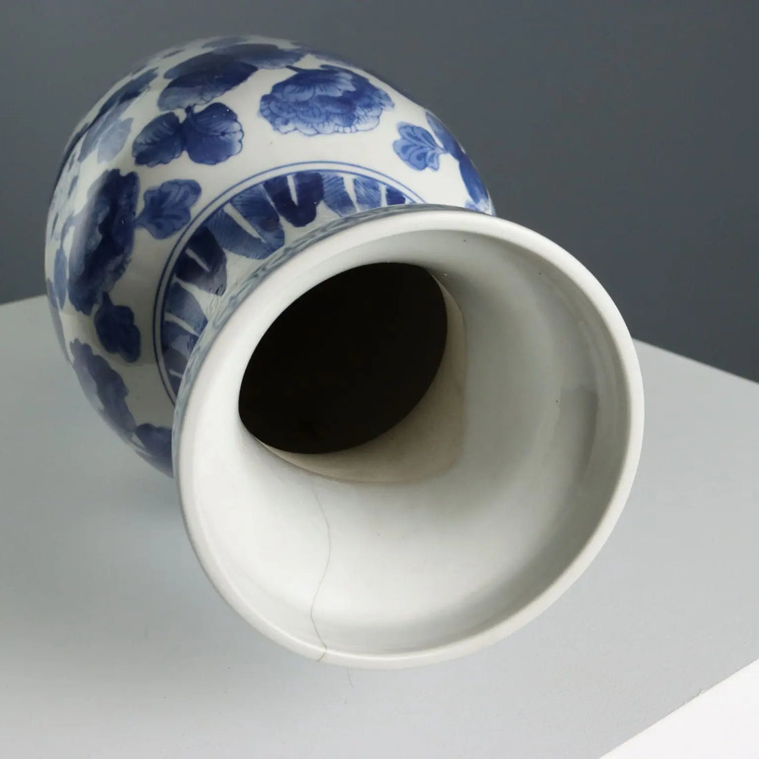 Antique Vase Porcelain Decorations China XX Century - China XX Century | Antiques | Ceramics Products