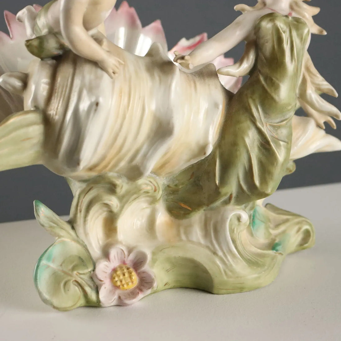Antique Vase Shell-Shaped Art Nouveau Porcelain XIX-XX Century - Europe, XIX-XX Century | Antiques | Ceramics Products