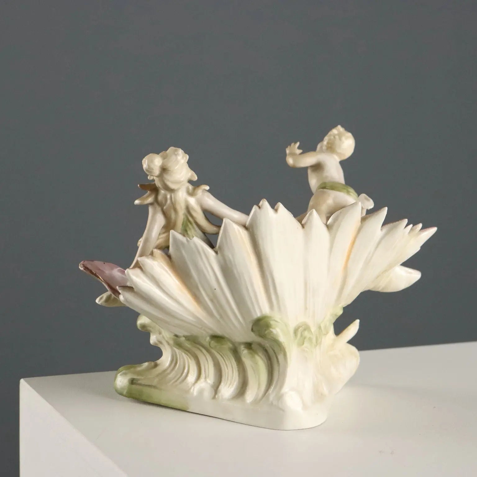 Antique Vase Shell-Shaped Art Nouveau Porcelain XIX-XX Century - Europe, XIX-XX Century | Antiques | Ceramics Products