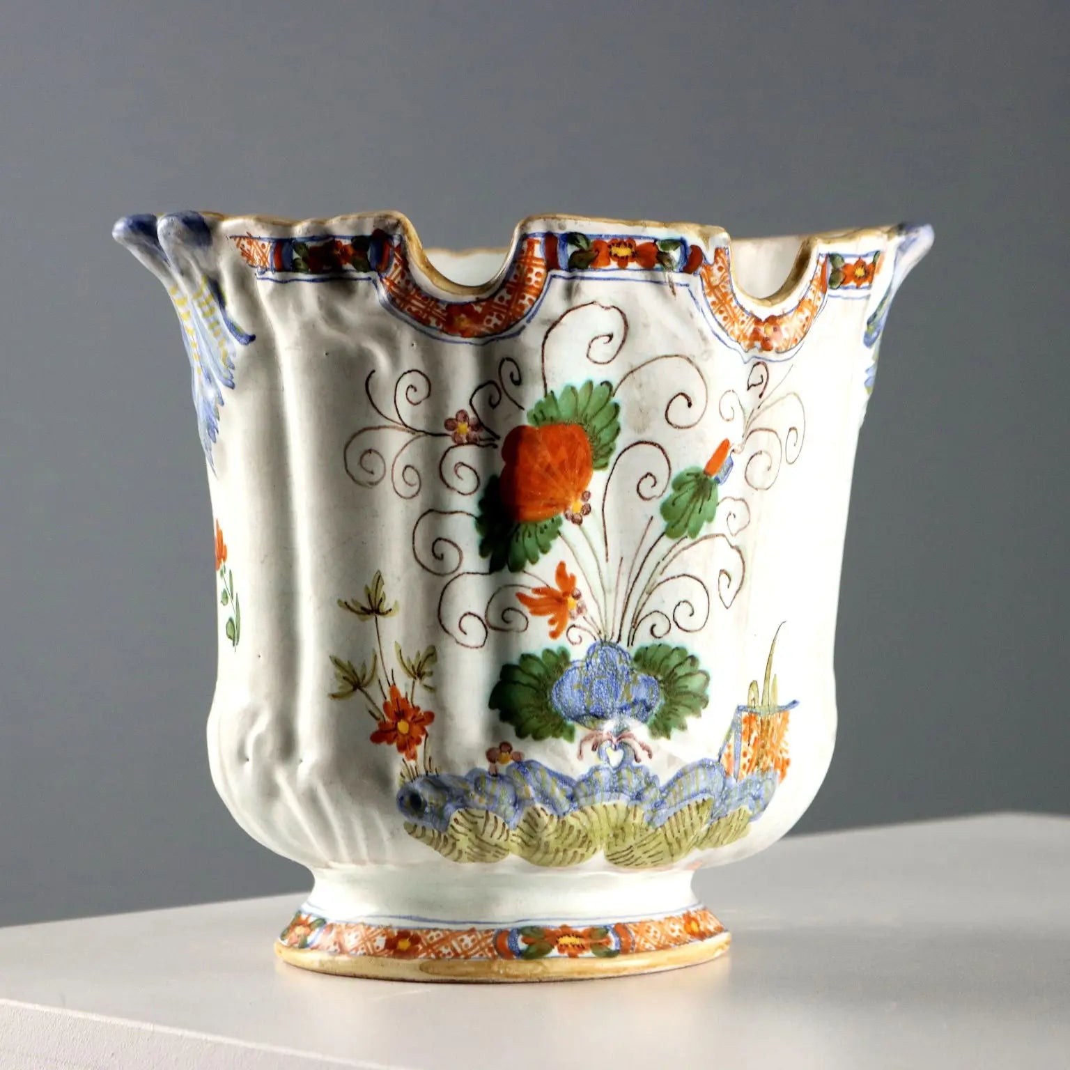 Antique Majolica Cooler Manifattura di Faenza Italy XIX Century - Italy, XIX Century | Antiques | Ceramics Products