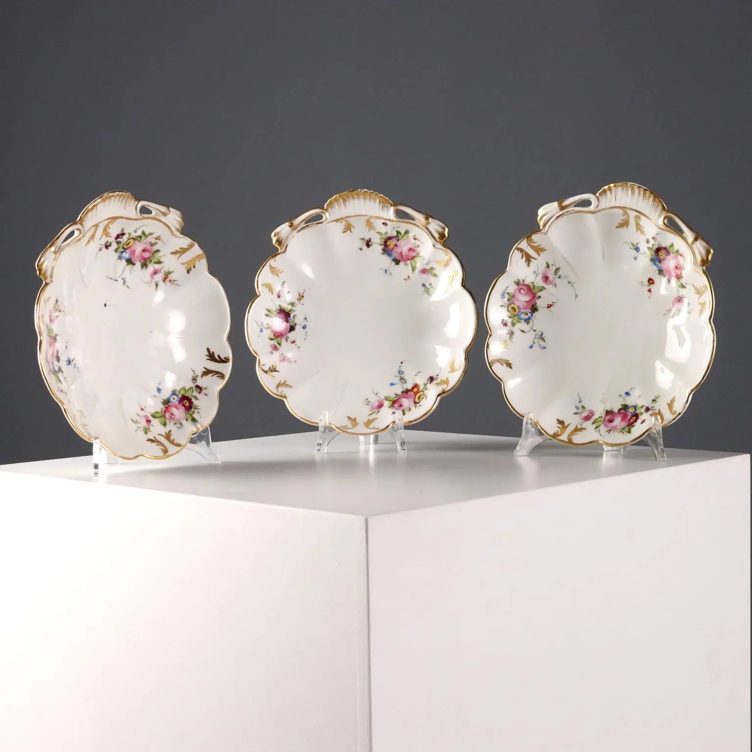 Antique Saucers Parisian Porcelain Decorations France 1860-1880 - France, 1860-1880 | Antiques | Ceramics Products